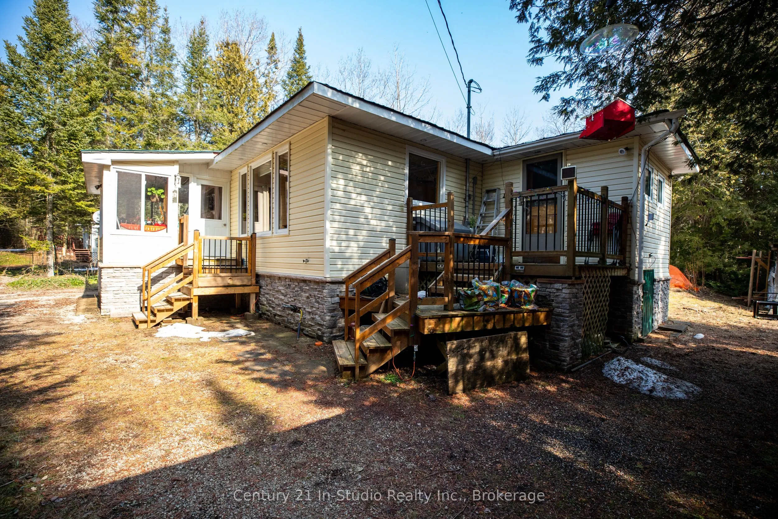 496 BERFORD LAKE Road