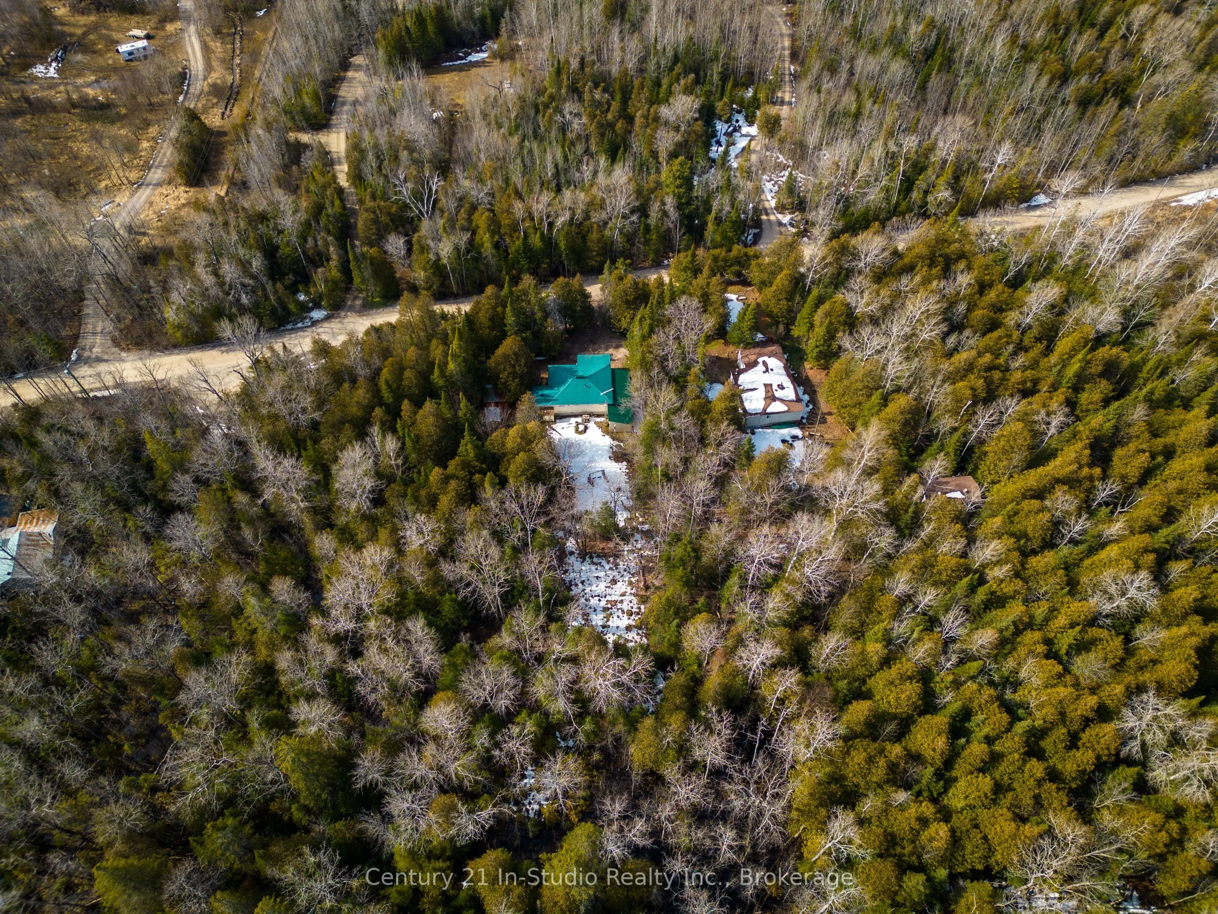 496 BERFORD LAKE Road