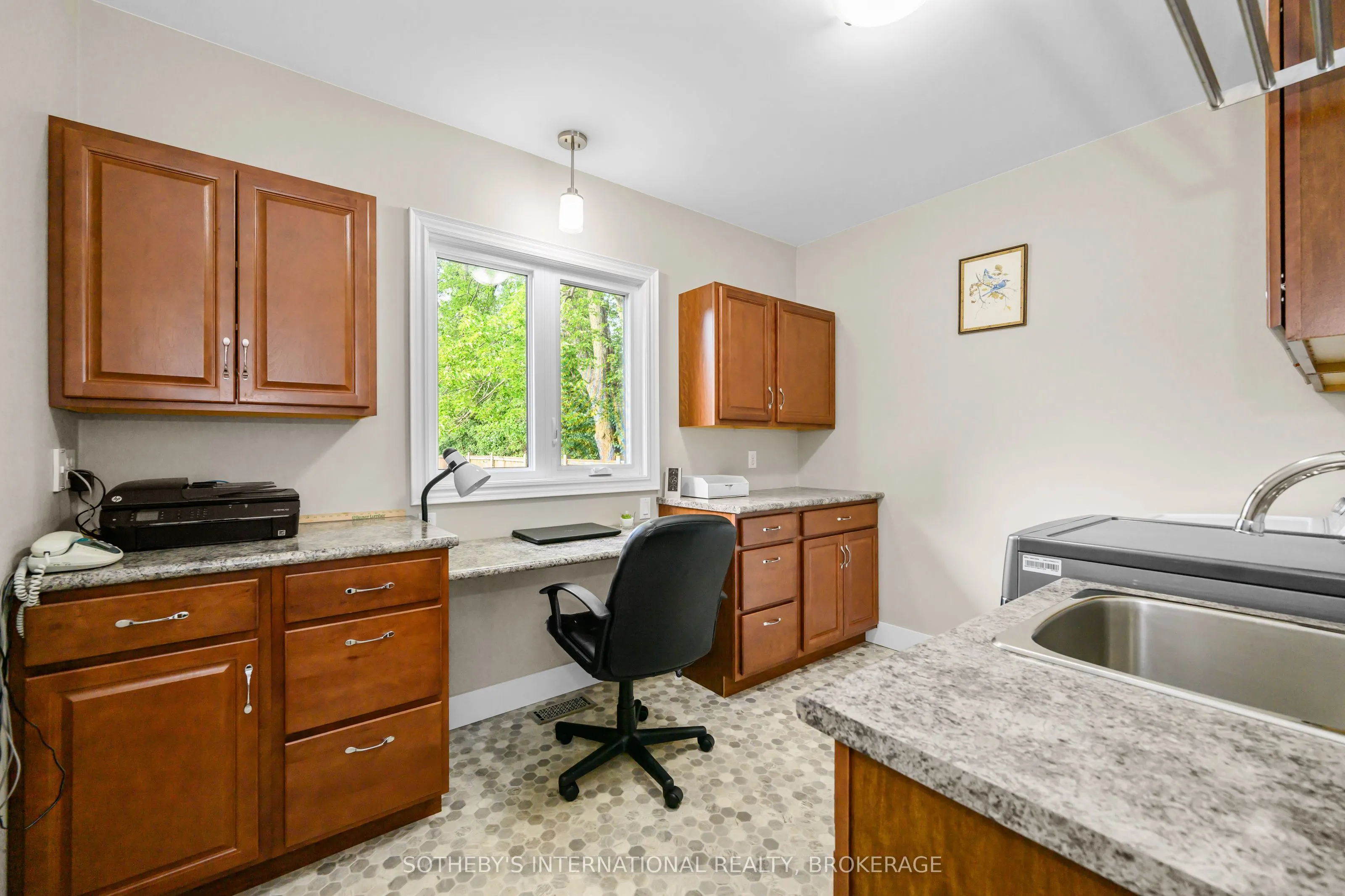 880 Edgemere Road