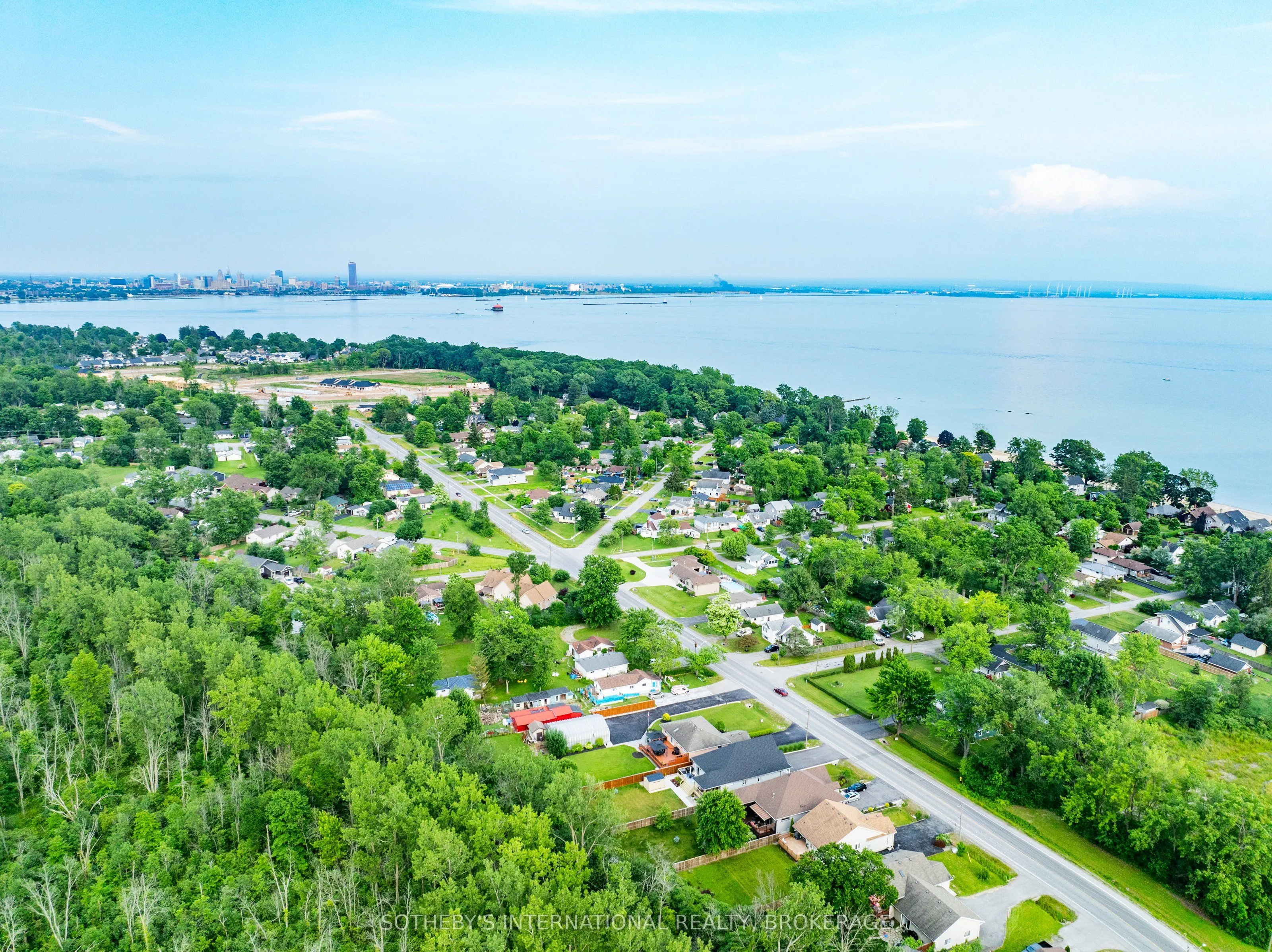 880 Edgemere Road