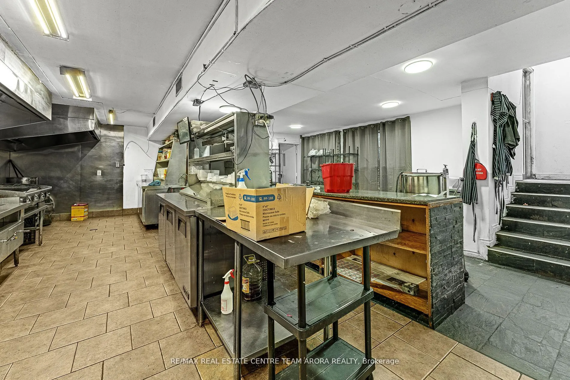 2440 University Avenue W