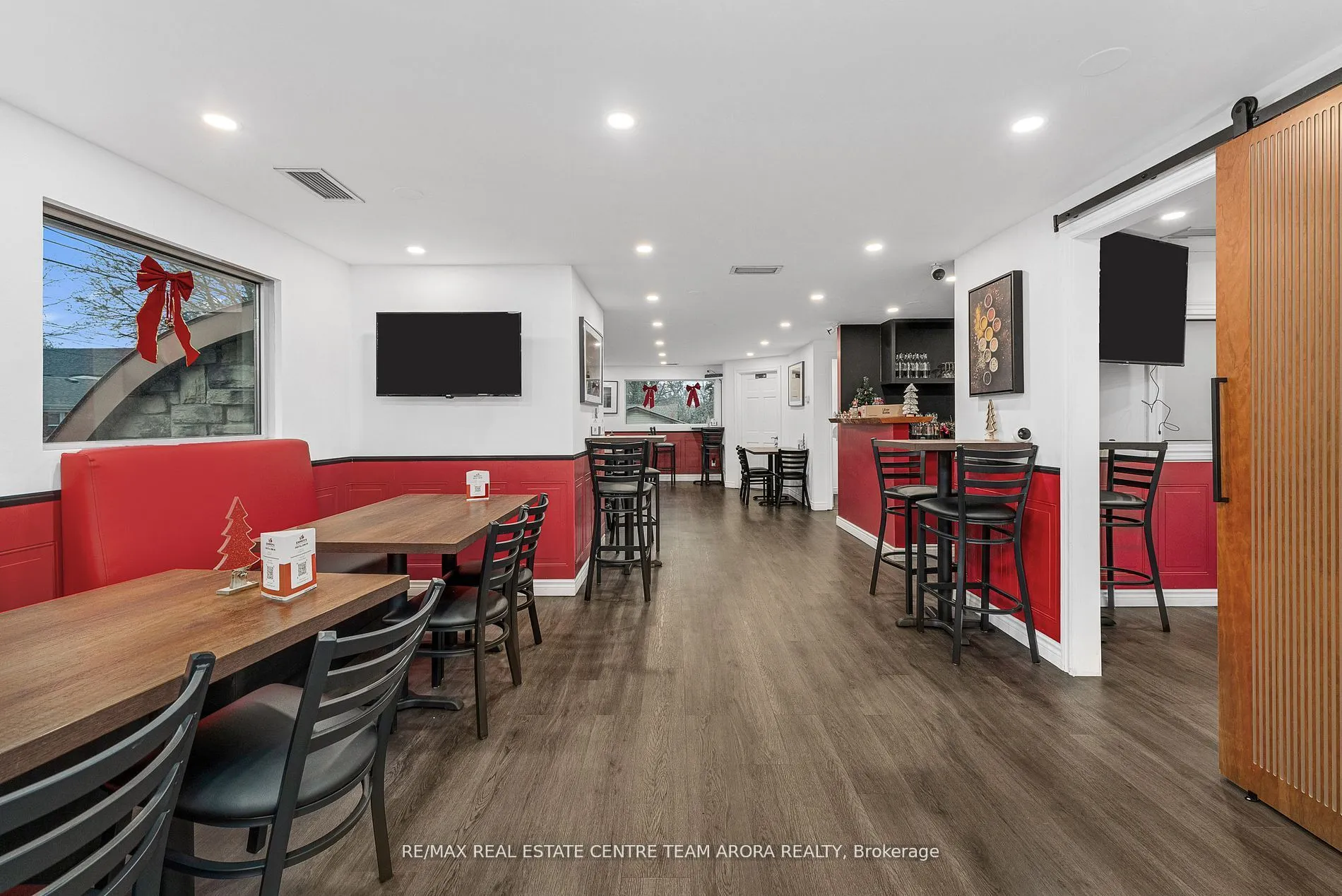 2440 University Avenue W
