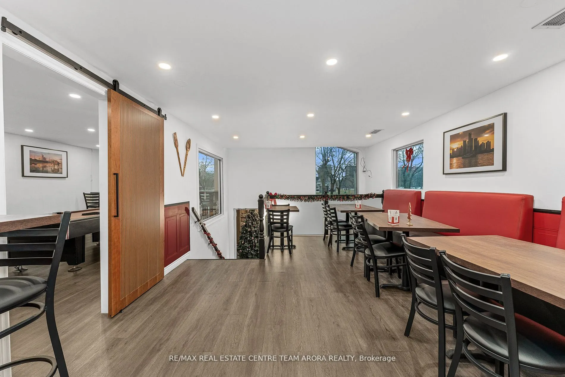 2440 University Avenue W
