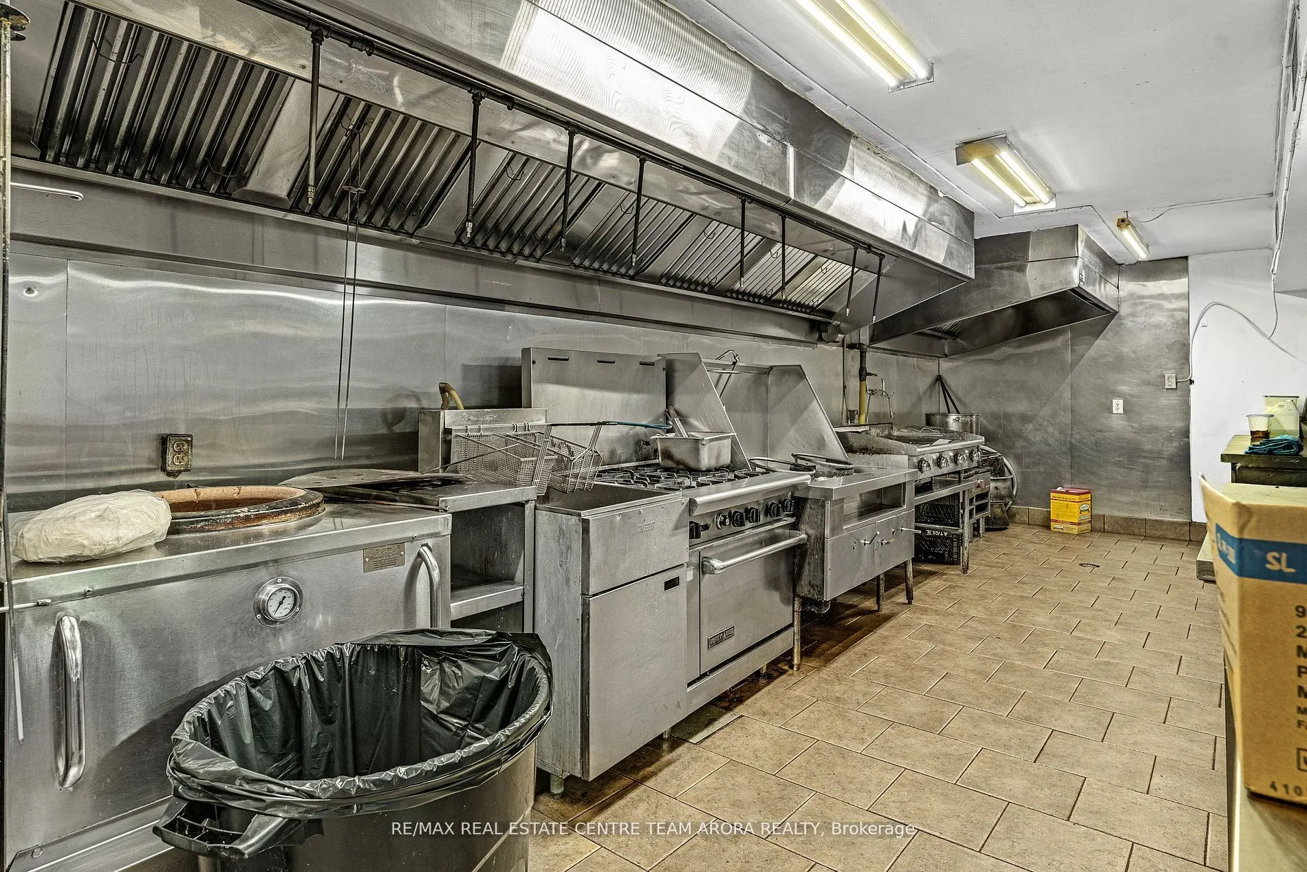 2440 University Avenue W