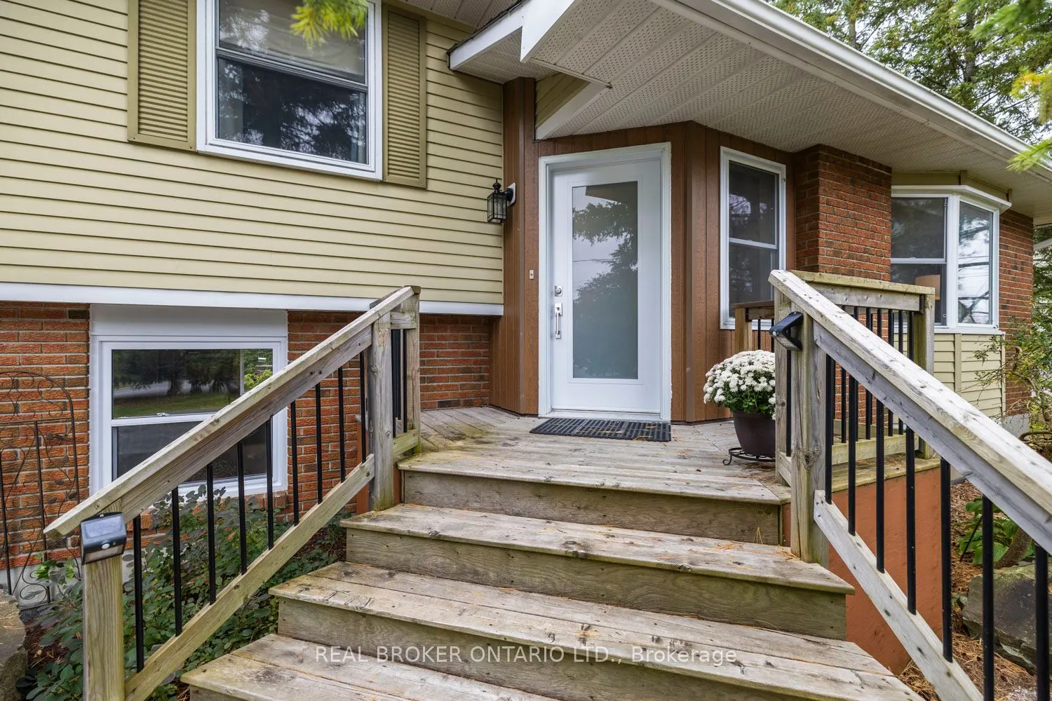 392 Country Street