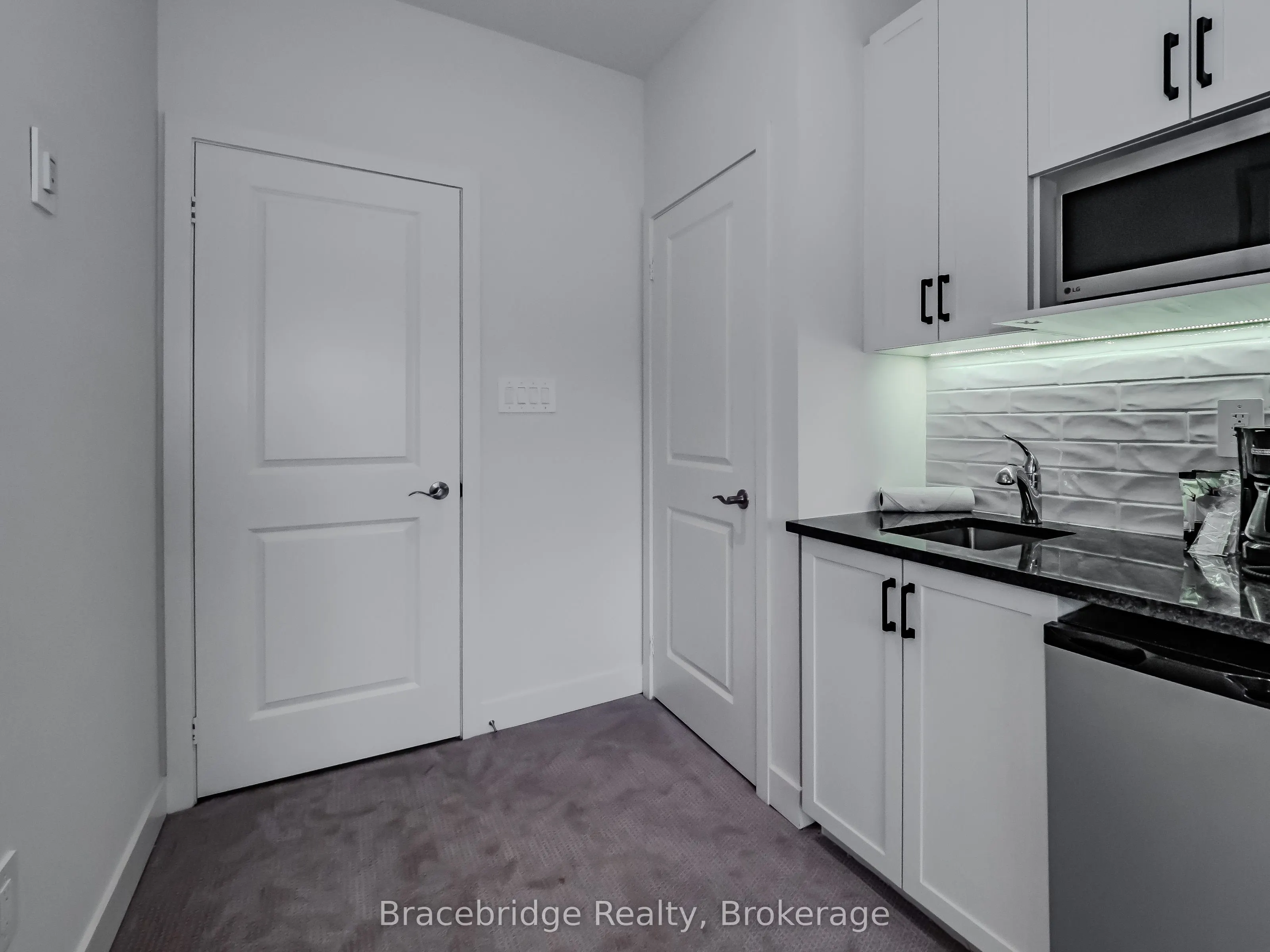 1869 Muskoka Rd 118 Highway W, #BHV-B203