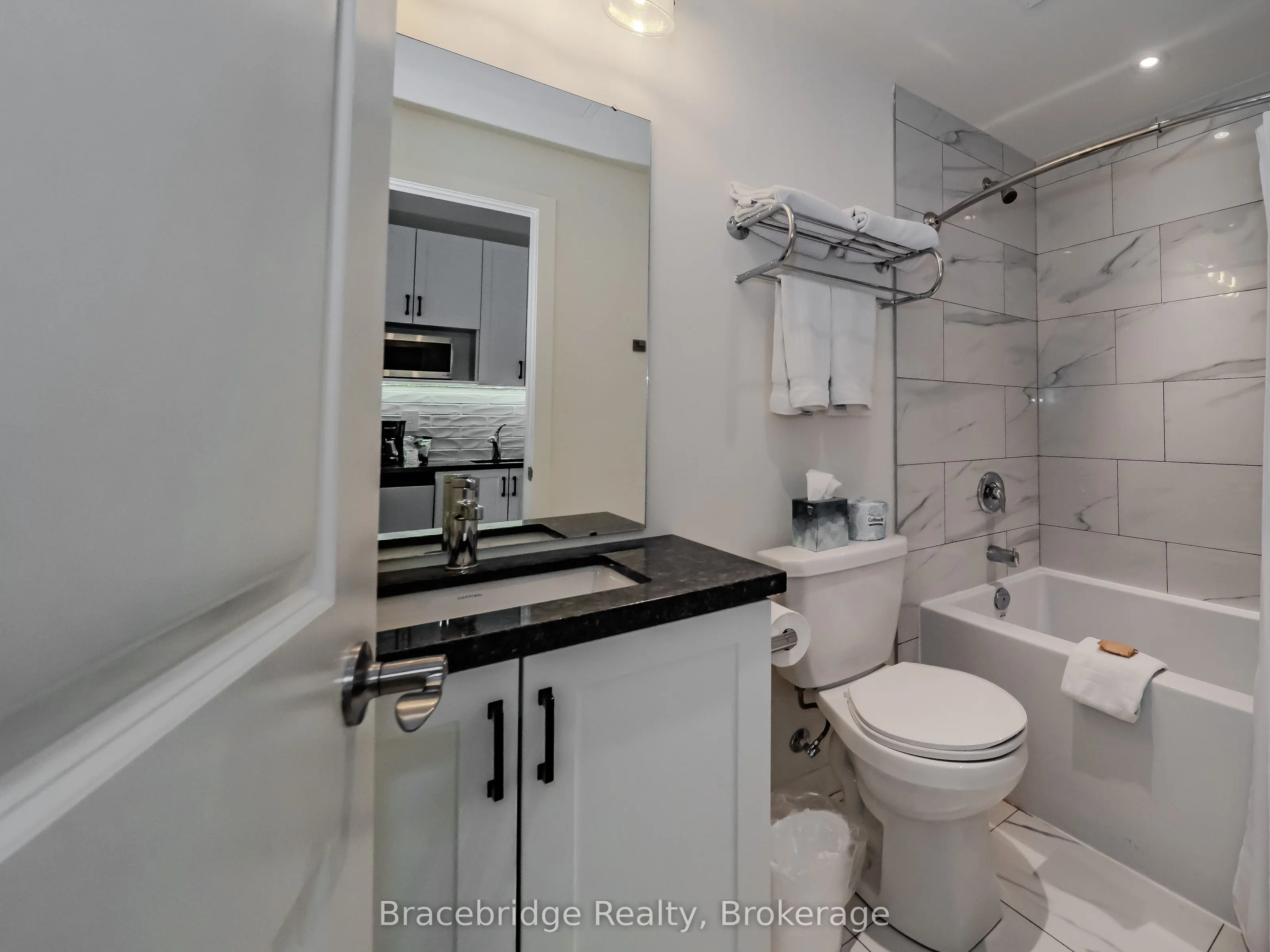 1869 Muskoka Rd 118 Highway W, #BHV-B203