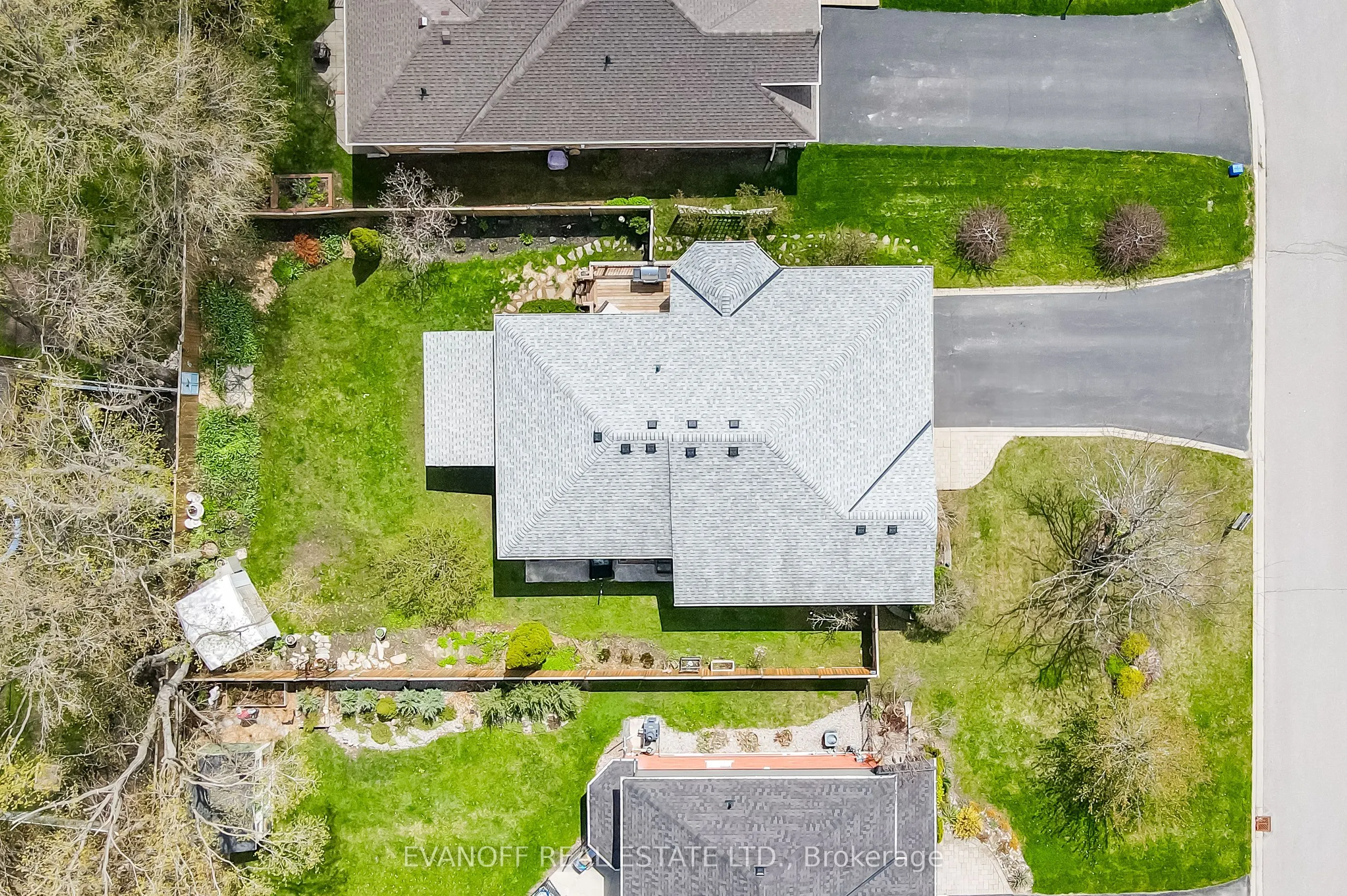 10 Wood Court