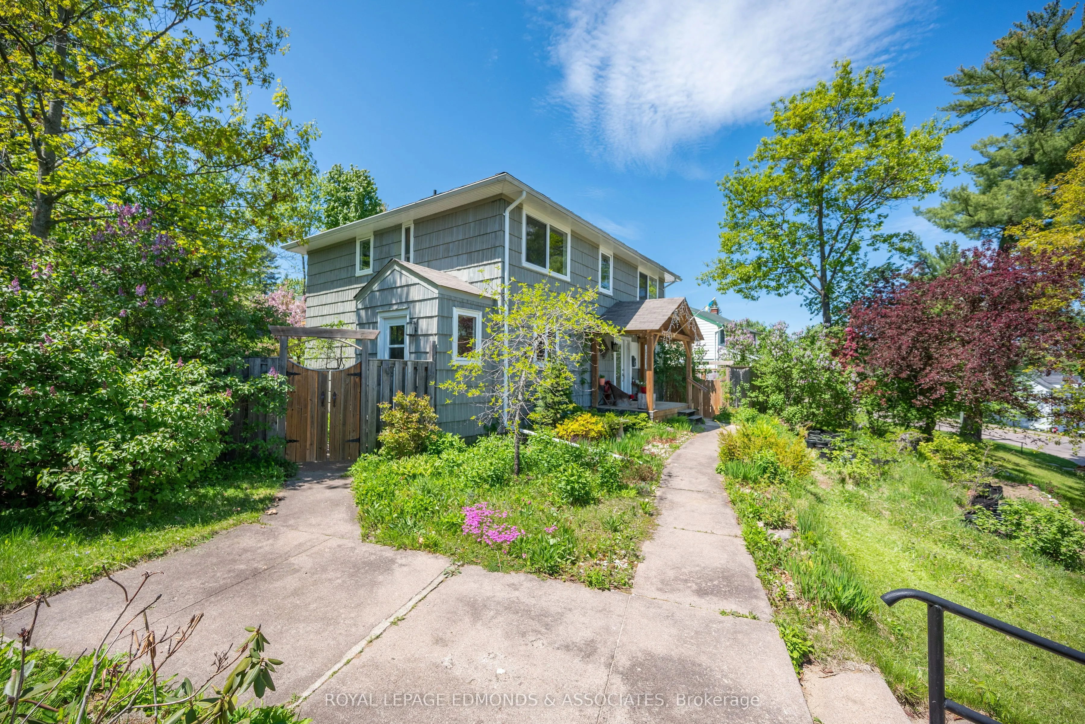 3 Huron Street