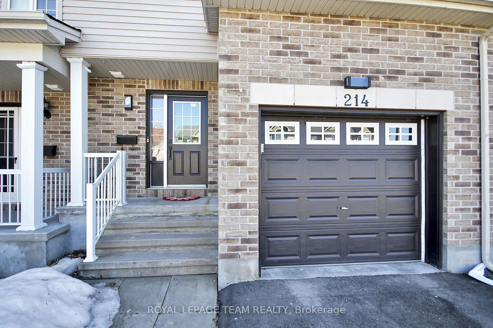 214 Cityview Crescent