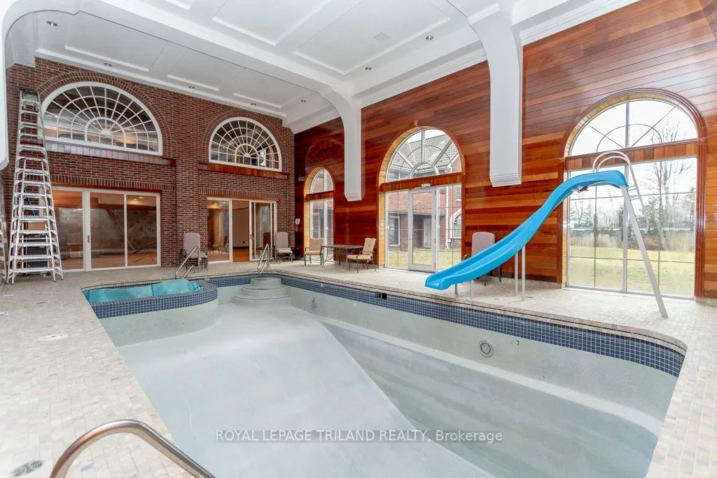 2643 OLD VICTORIA Road
