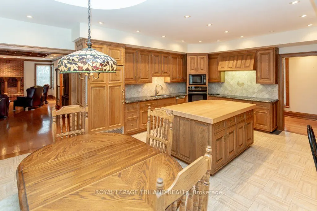 2643 OLD VICTORIA Road