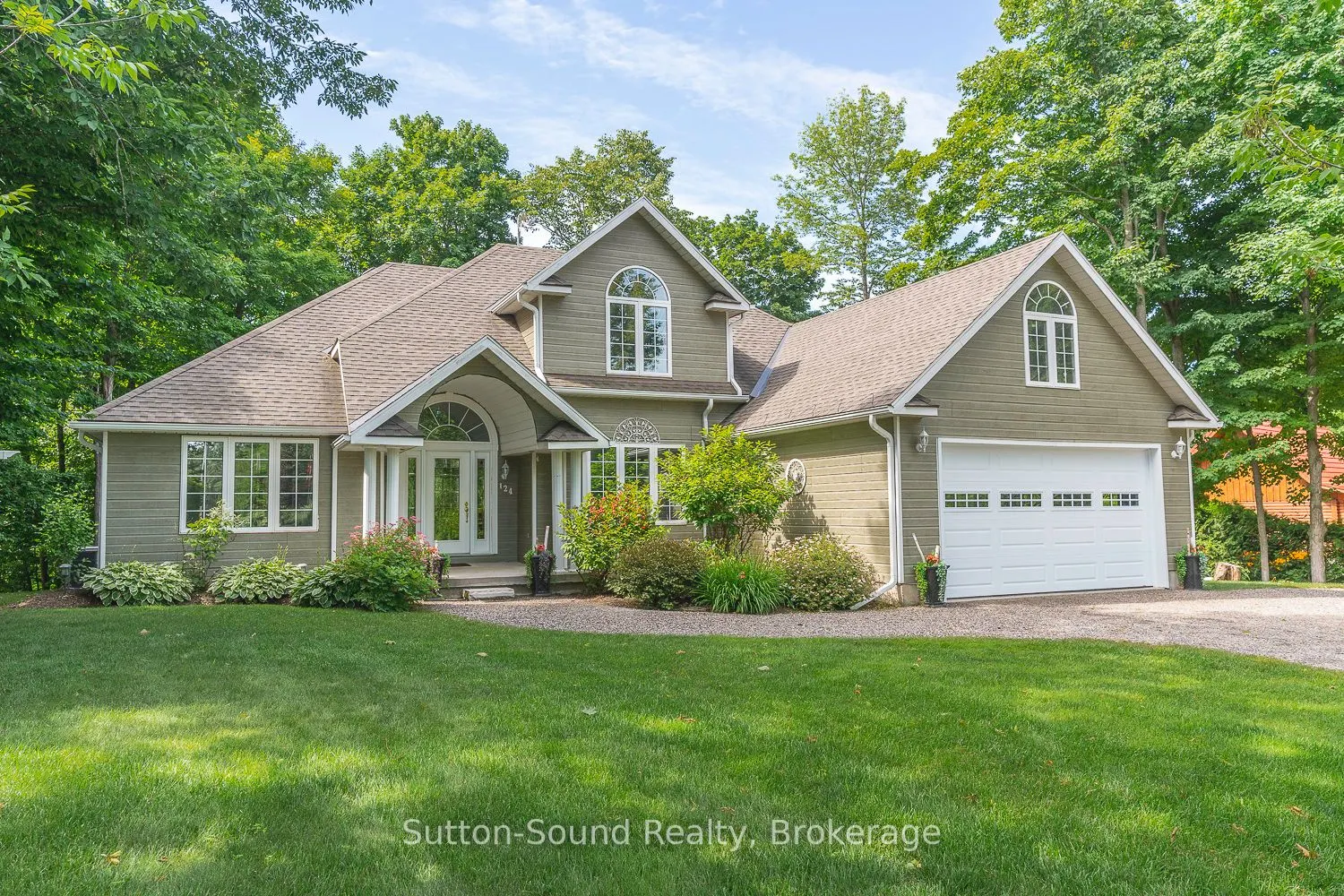 124 Golden Pond Drive