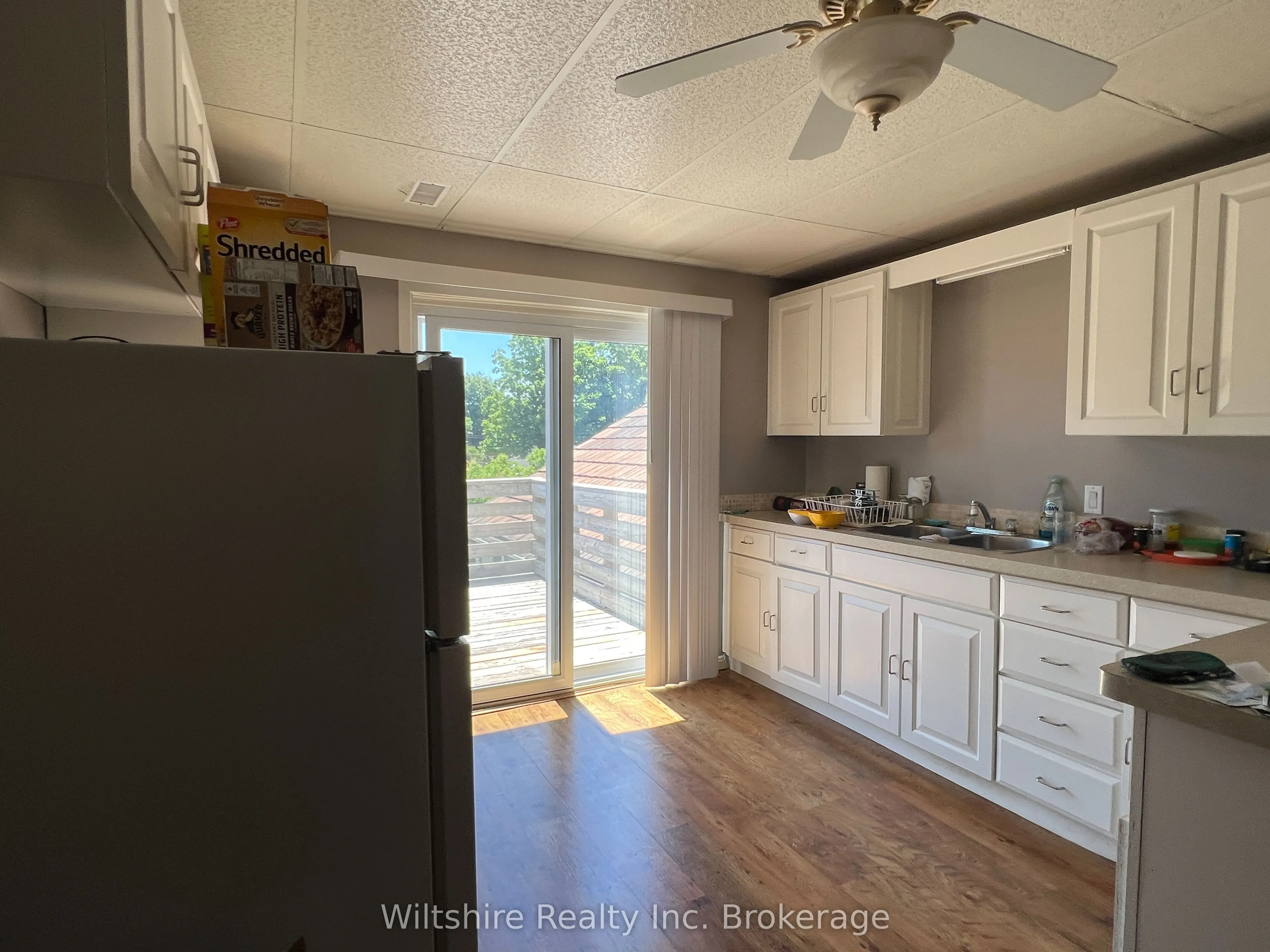 407 Main Street E