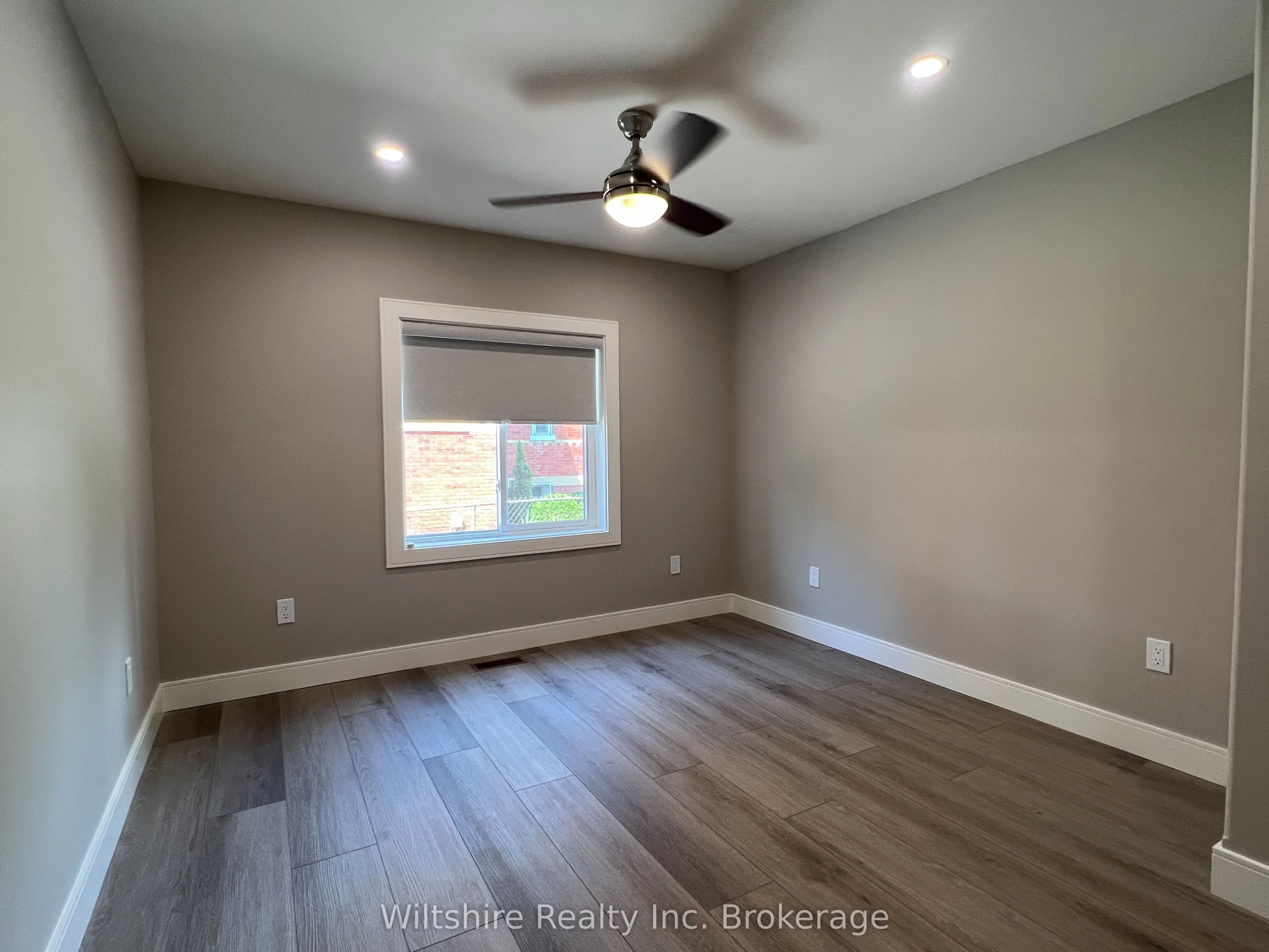 407 Main Street E