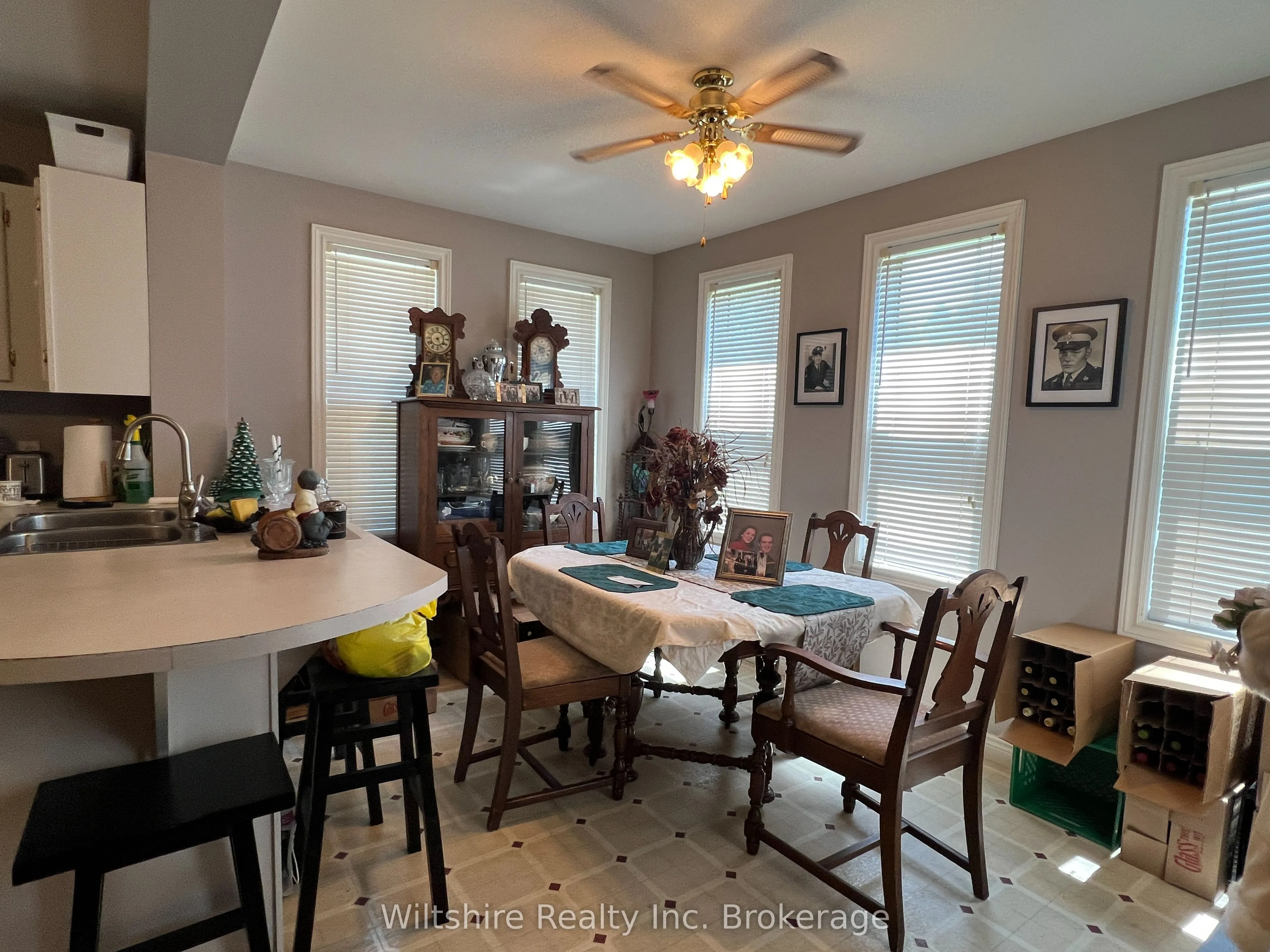 407 Main Street E