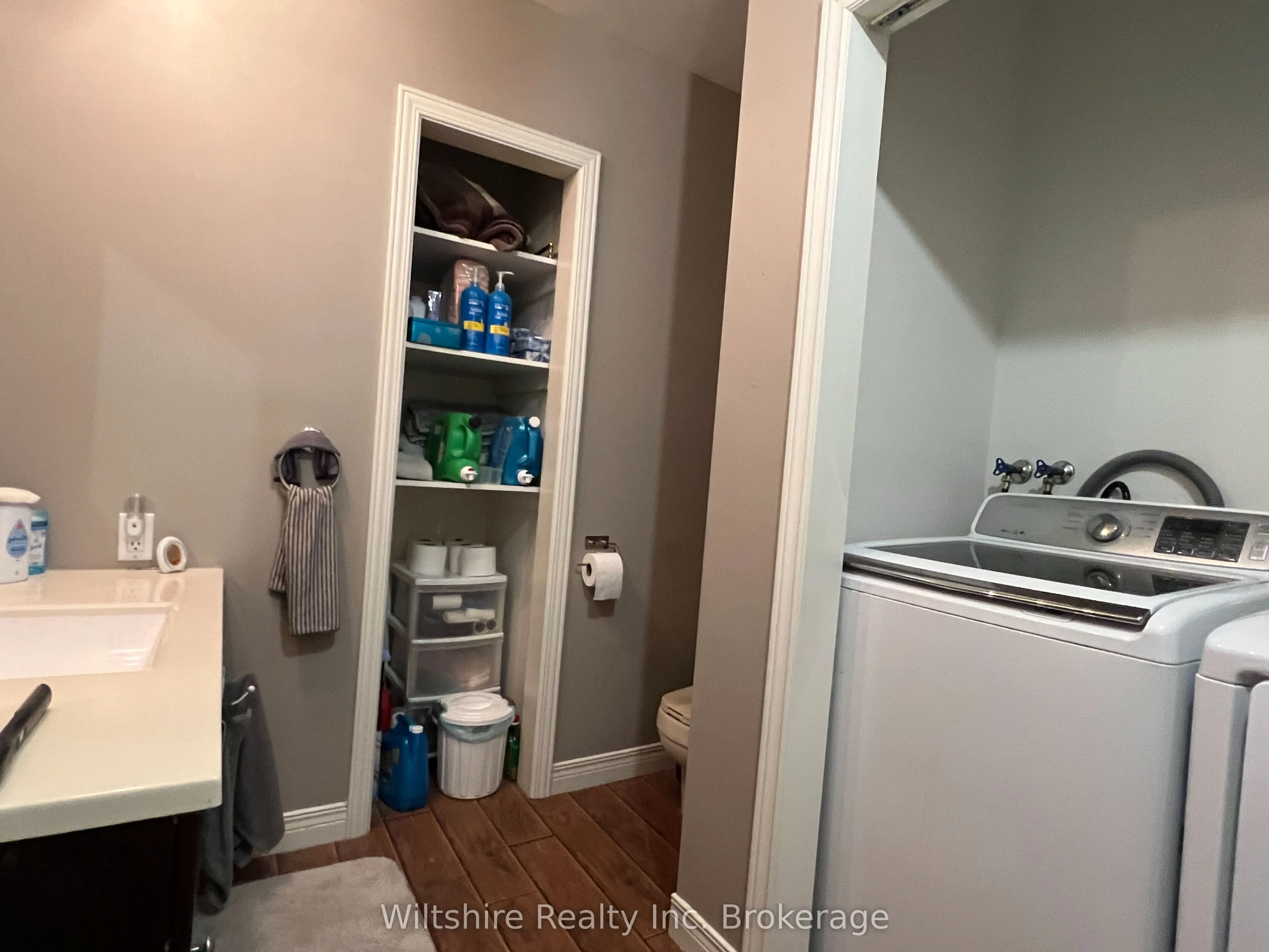 407 Main Street E