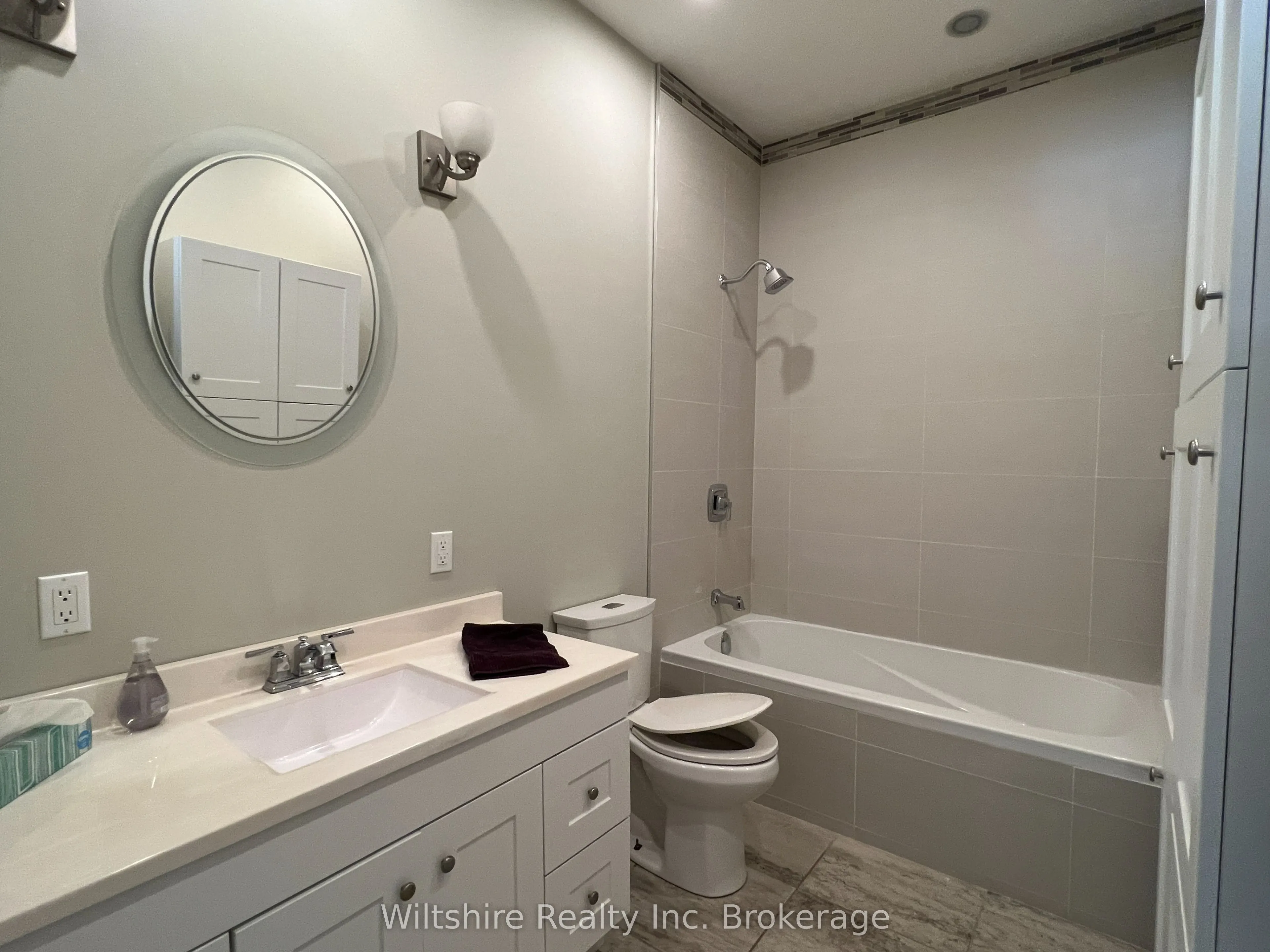 407 Main Street E