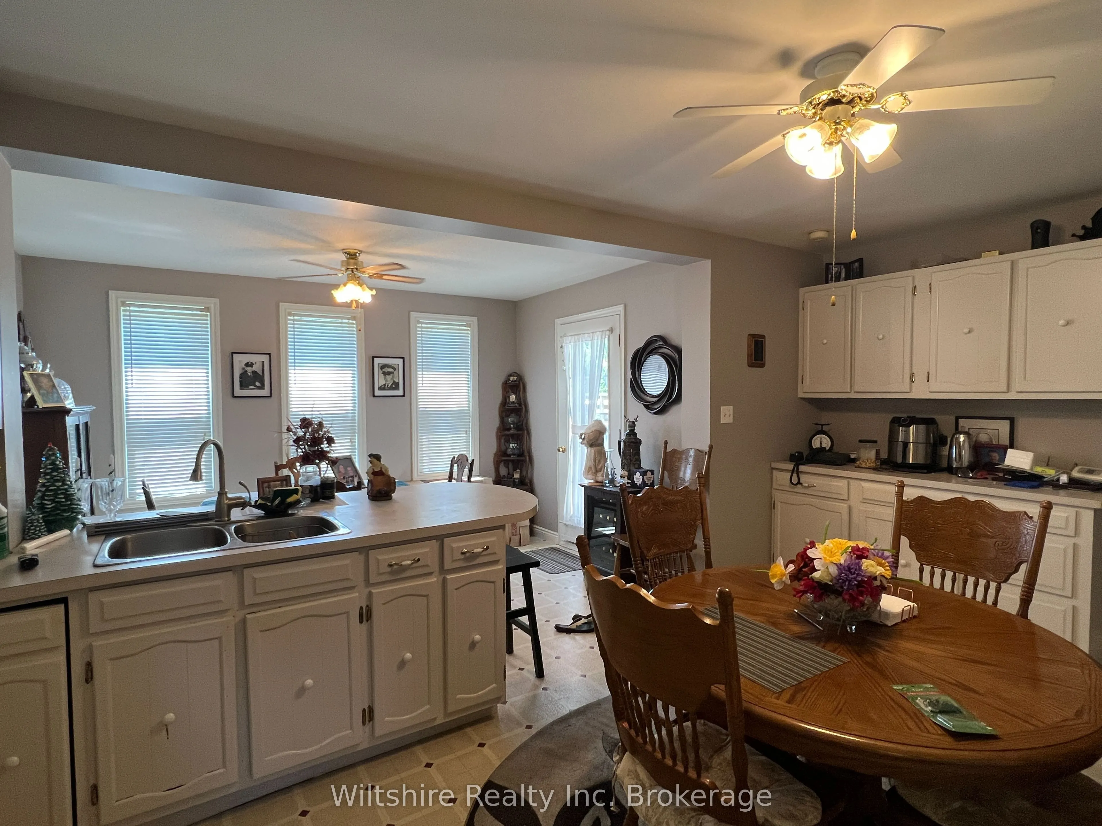 407 Main Street E