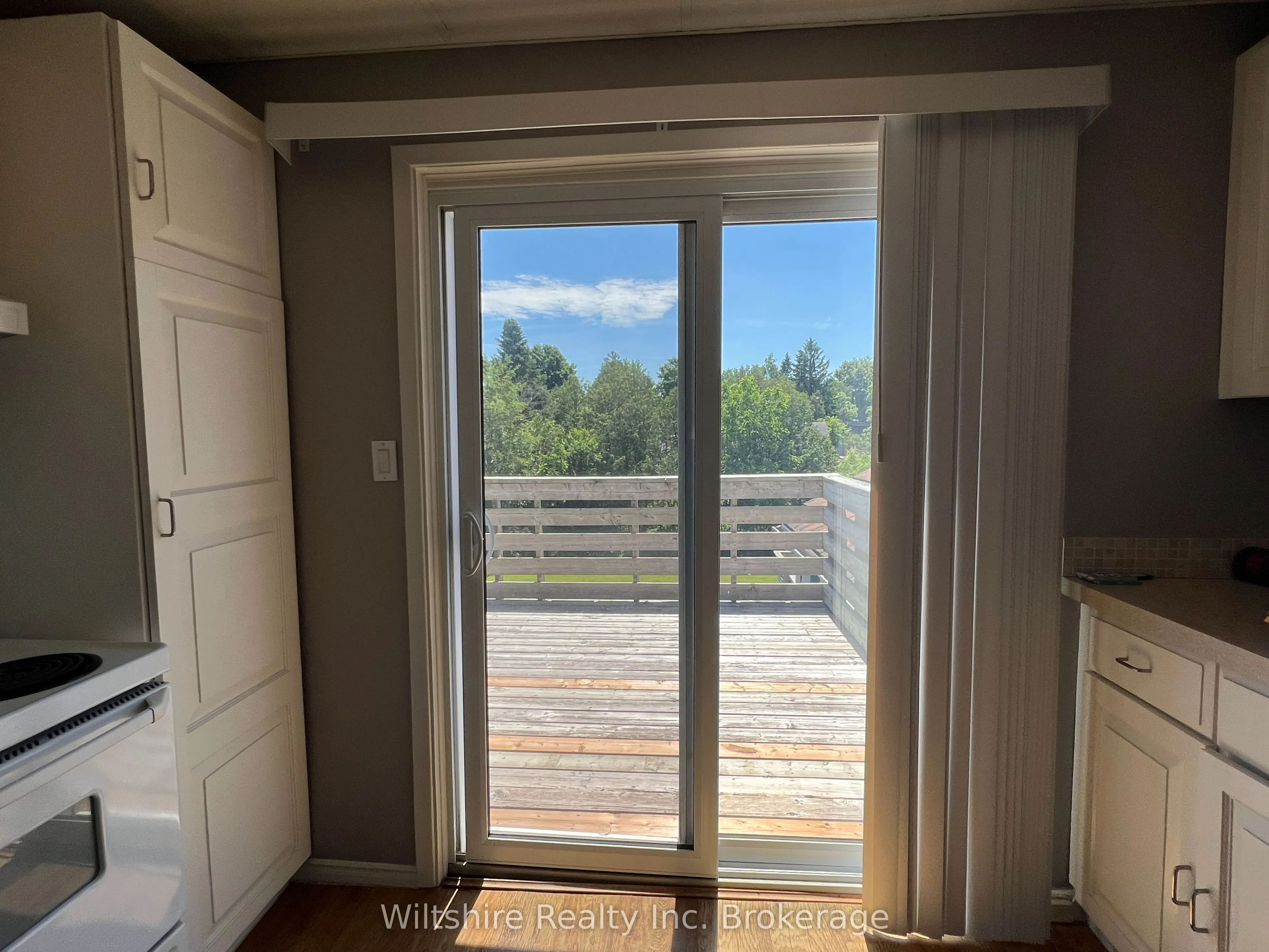 407 Main Street E