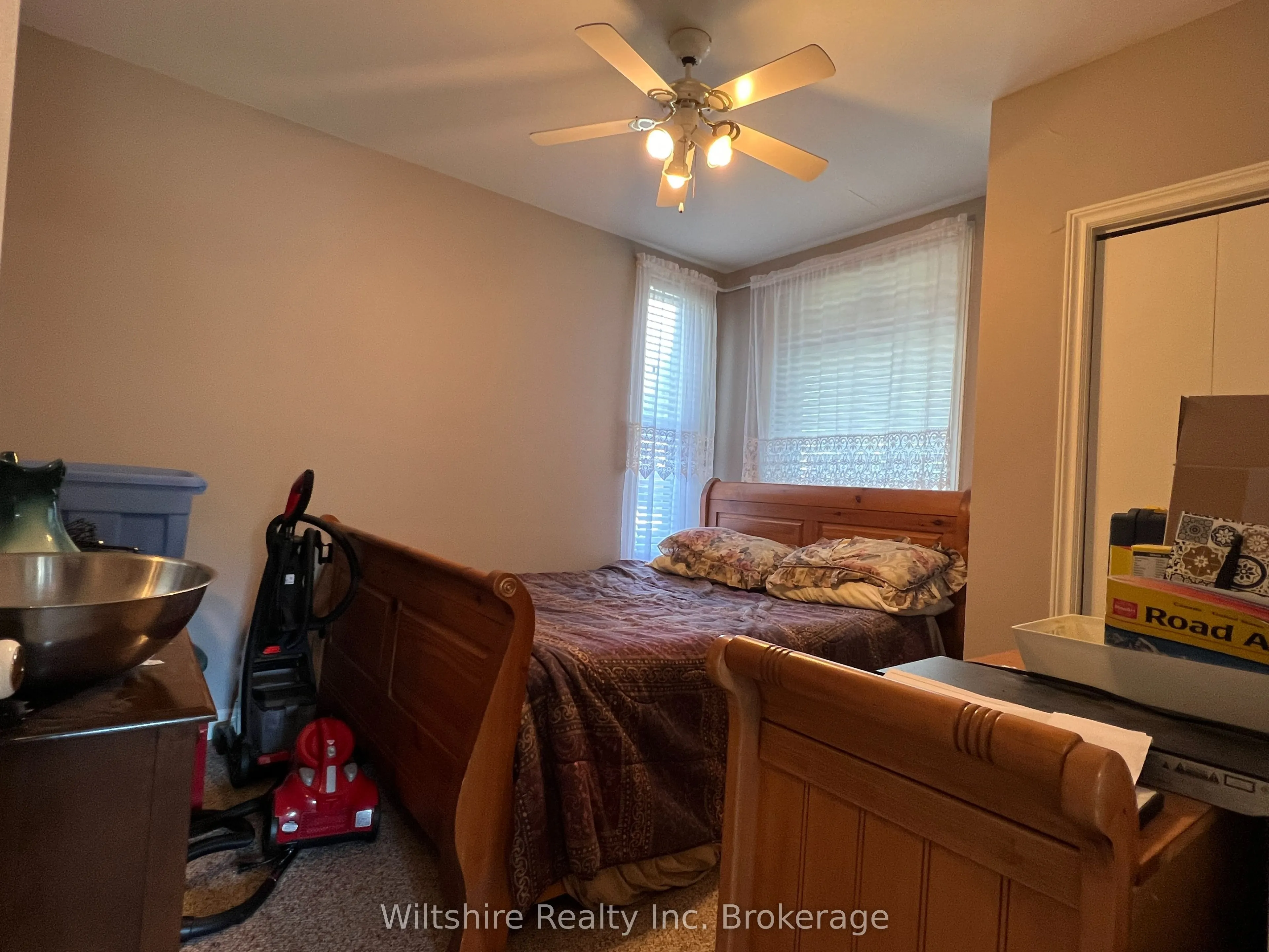 407 Main Street E