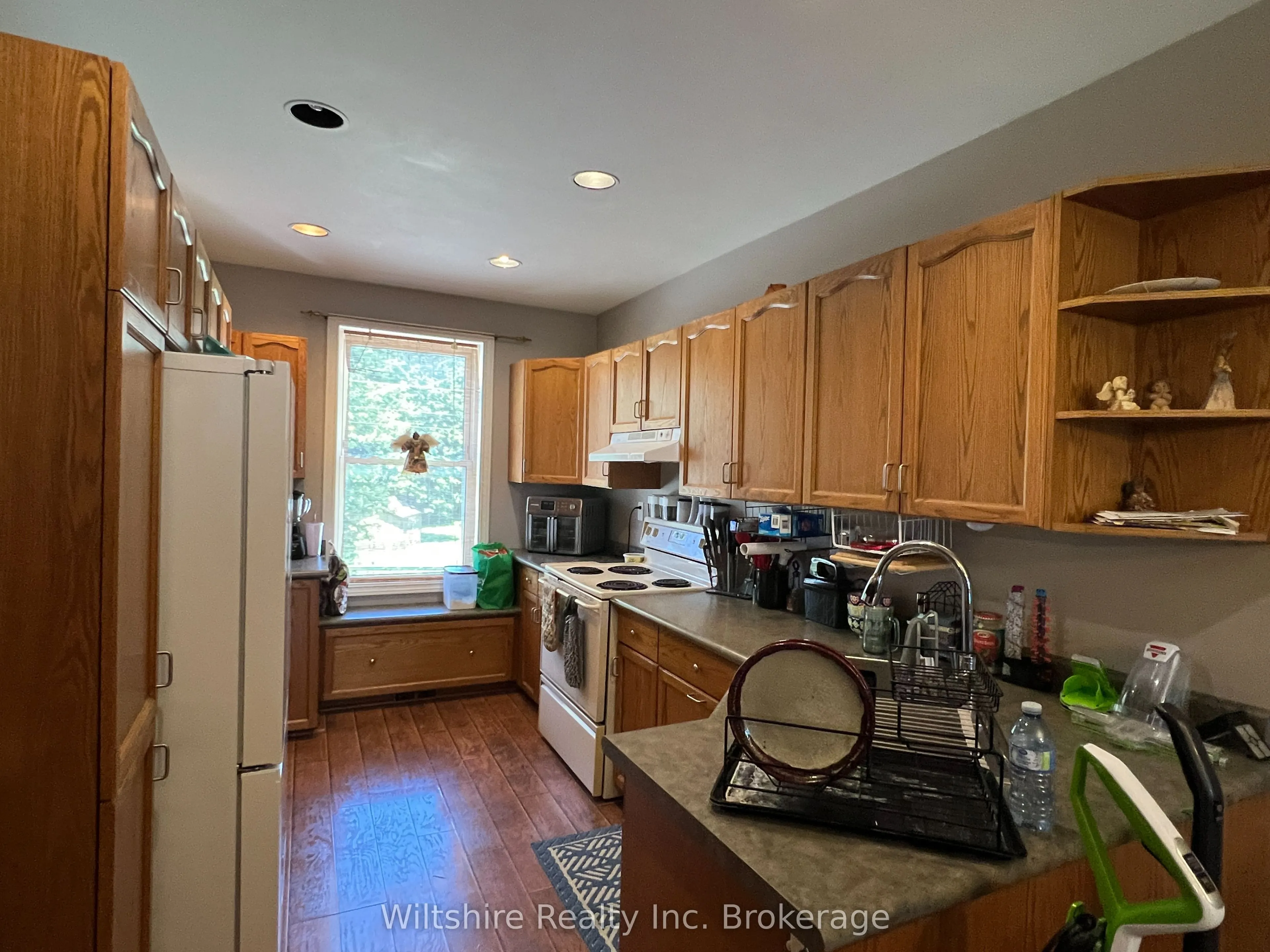 407 Main Street E