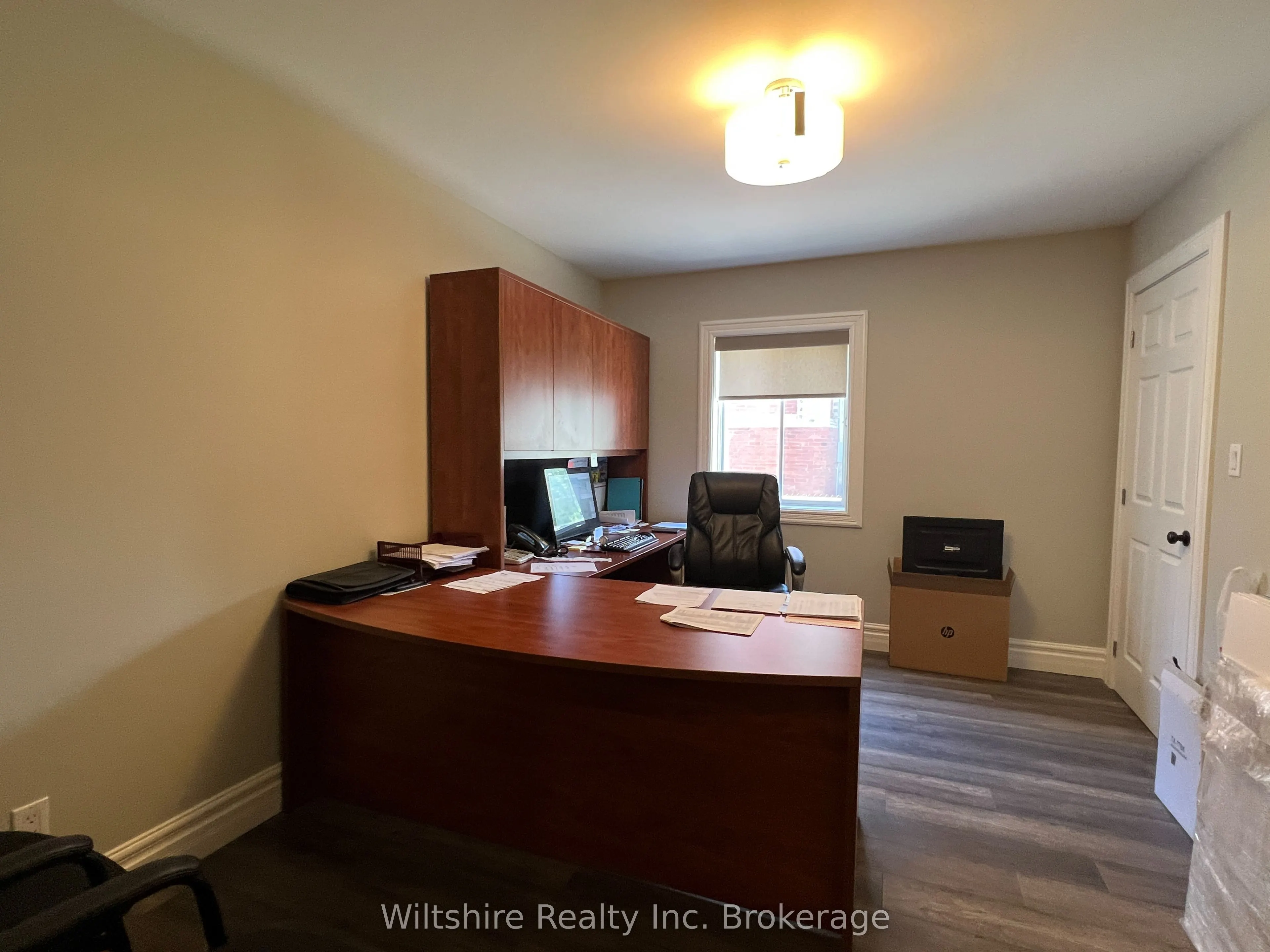 407 Main Street E