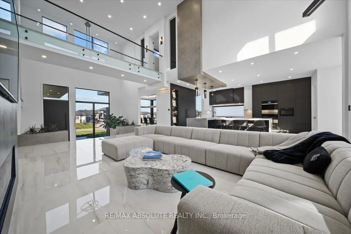 553 SHOREWAY Drive