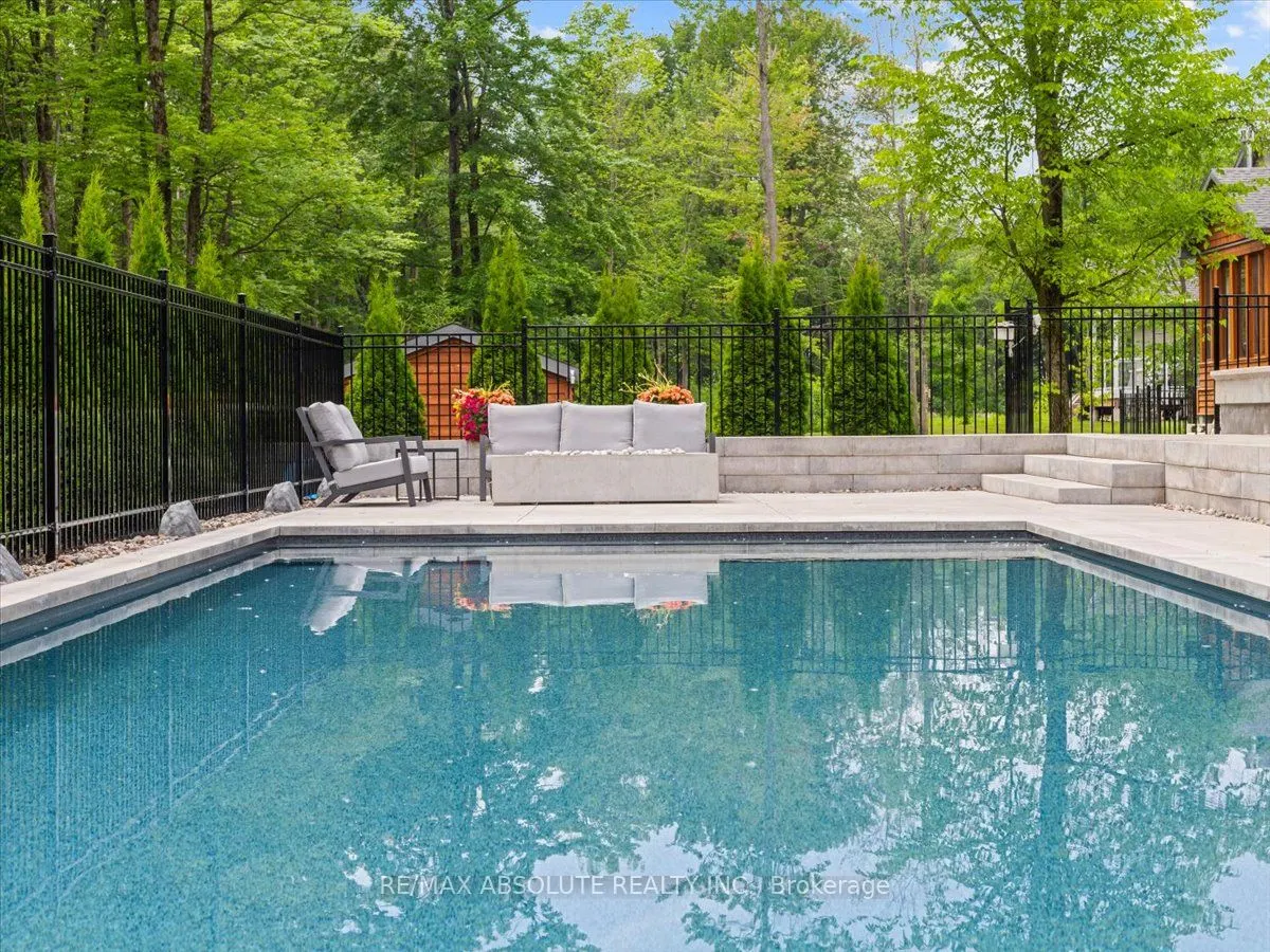 553 SHOREWAY Drive