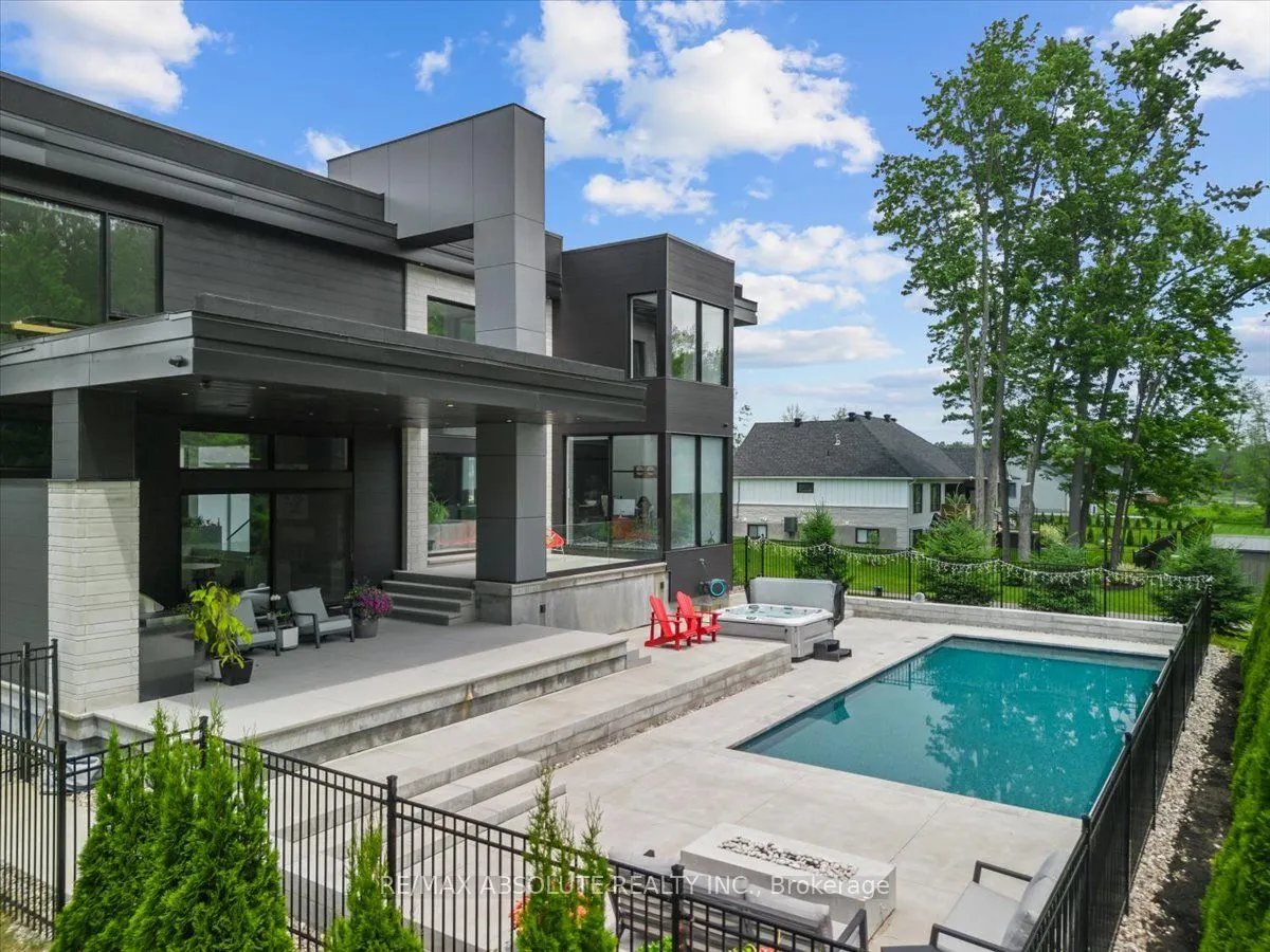 553 SHOREWAY Drive