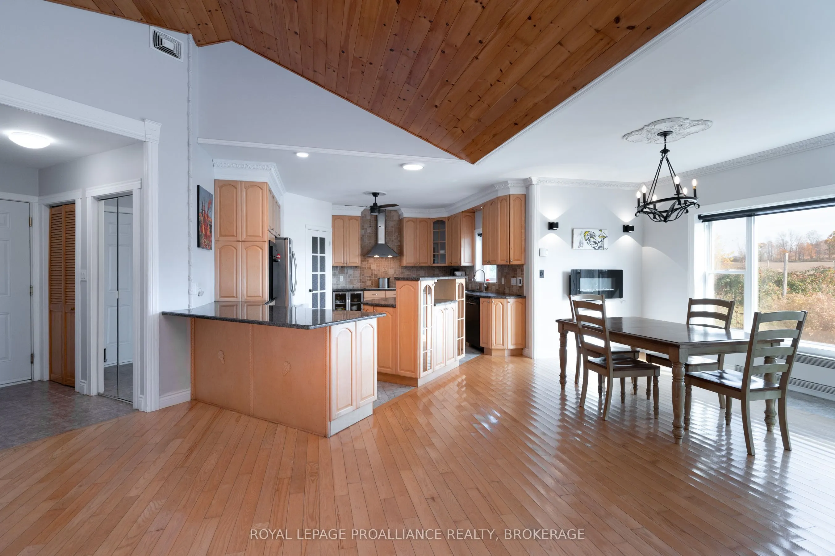 10 North Shore Road
