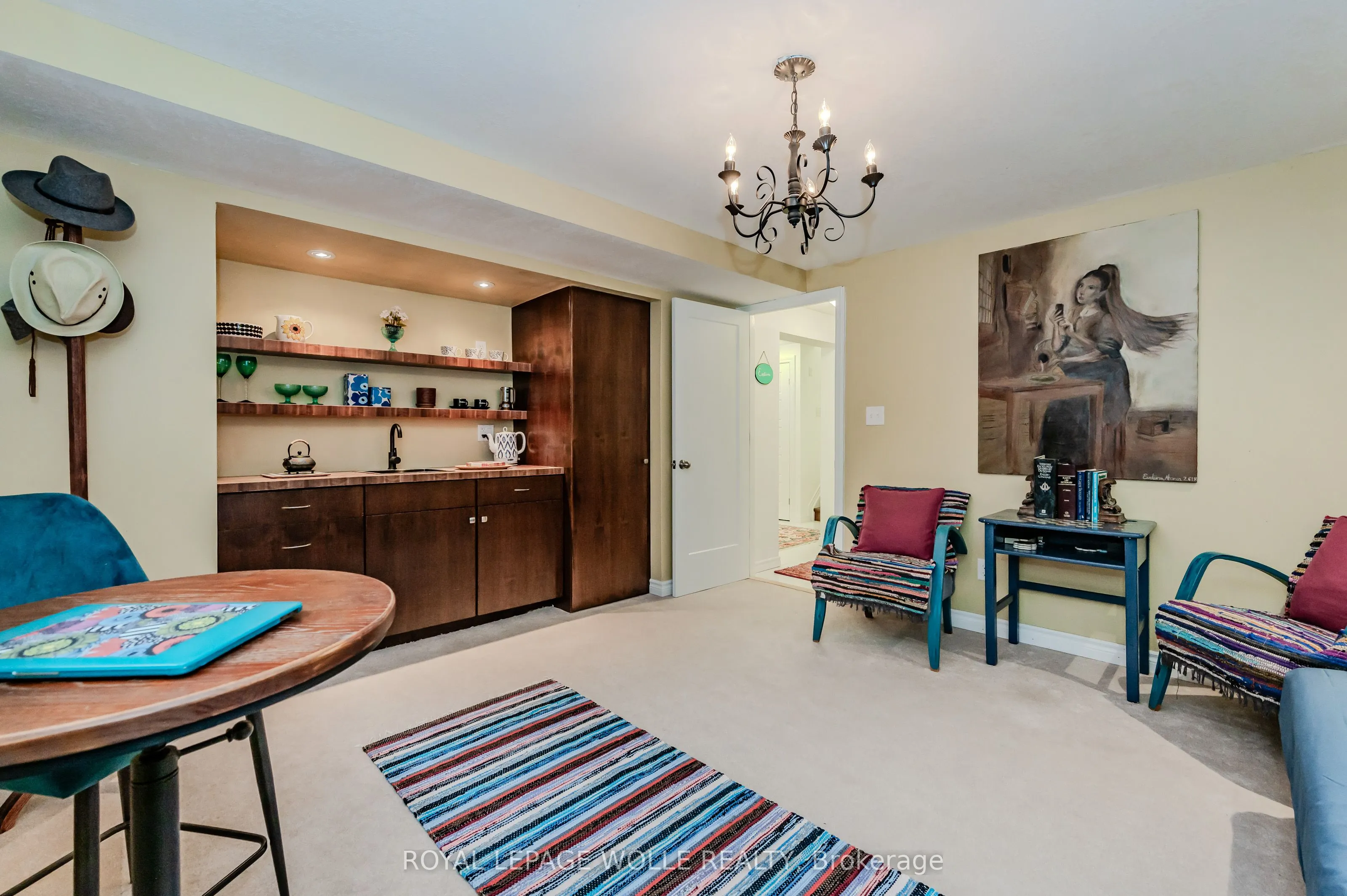 565 Sundew Drive