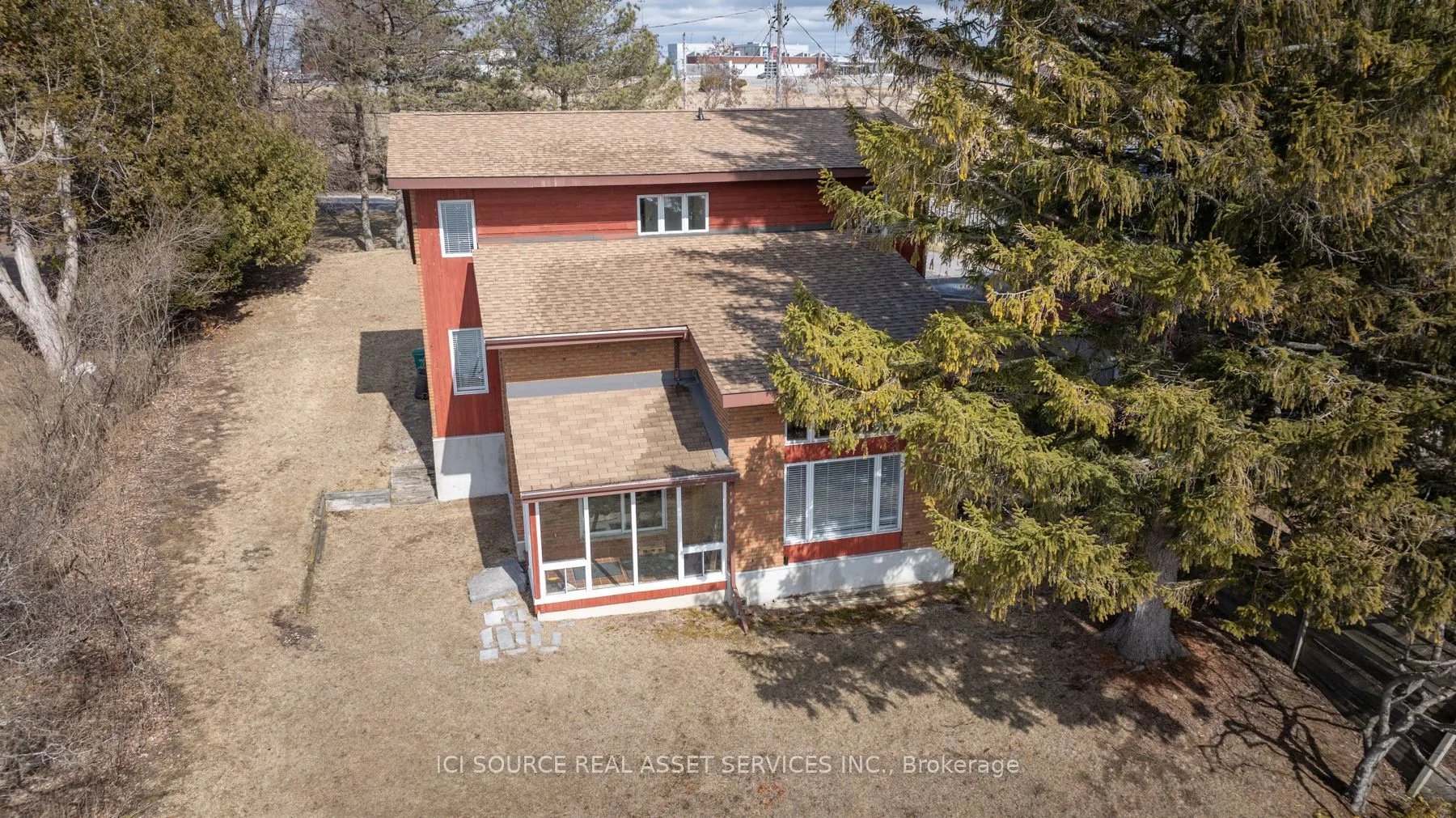 1141 Front Road