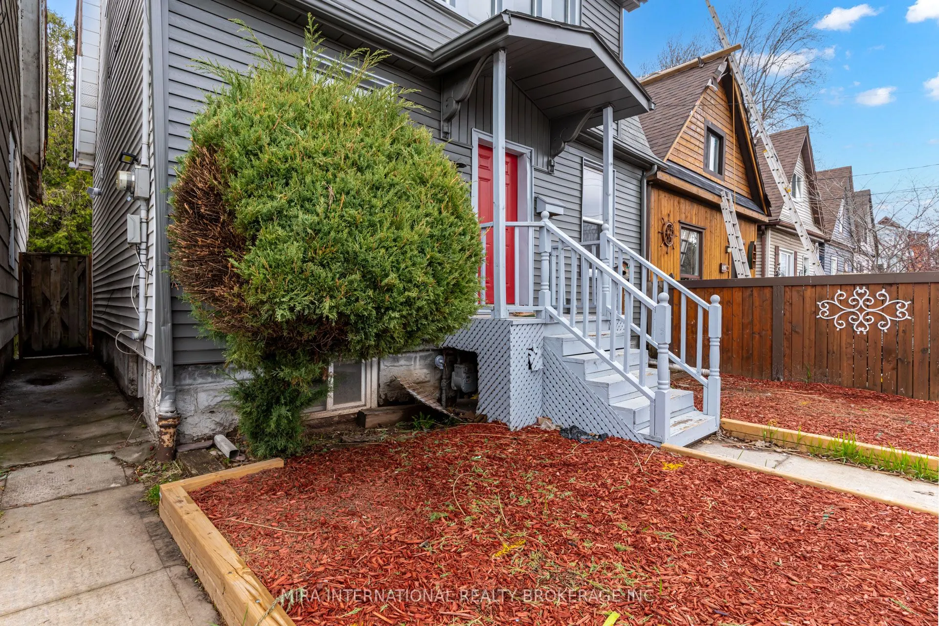 495 Ferguson Avenue N, #B