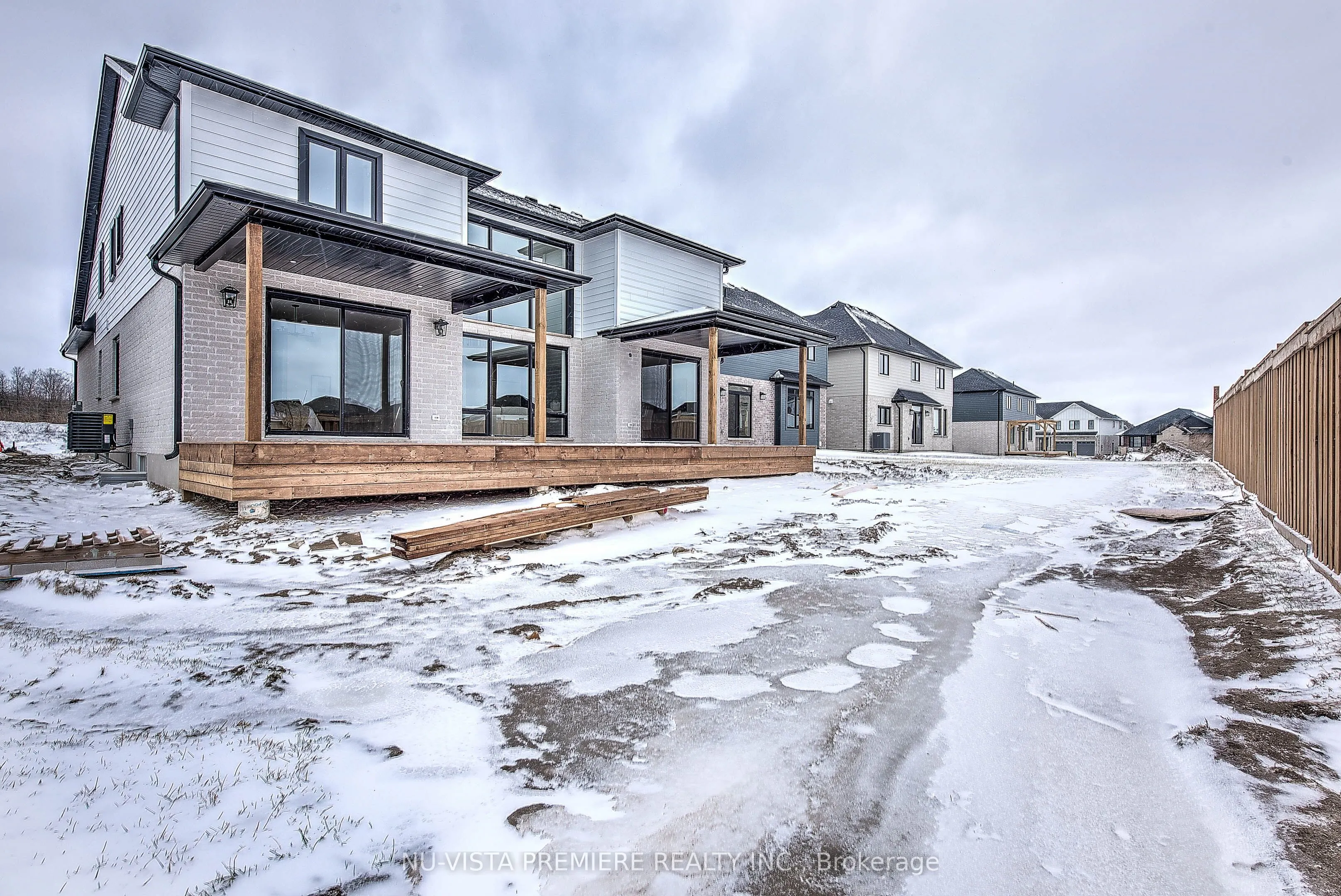 71 Basil Crescent