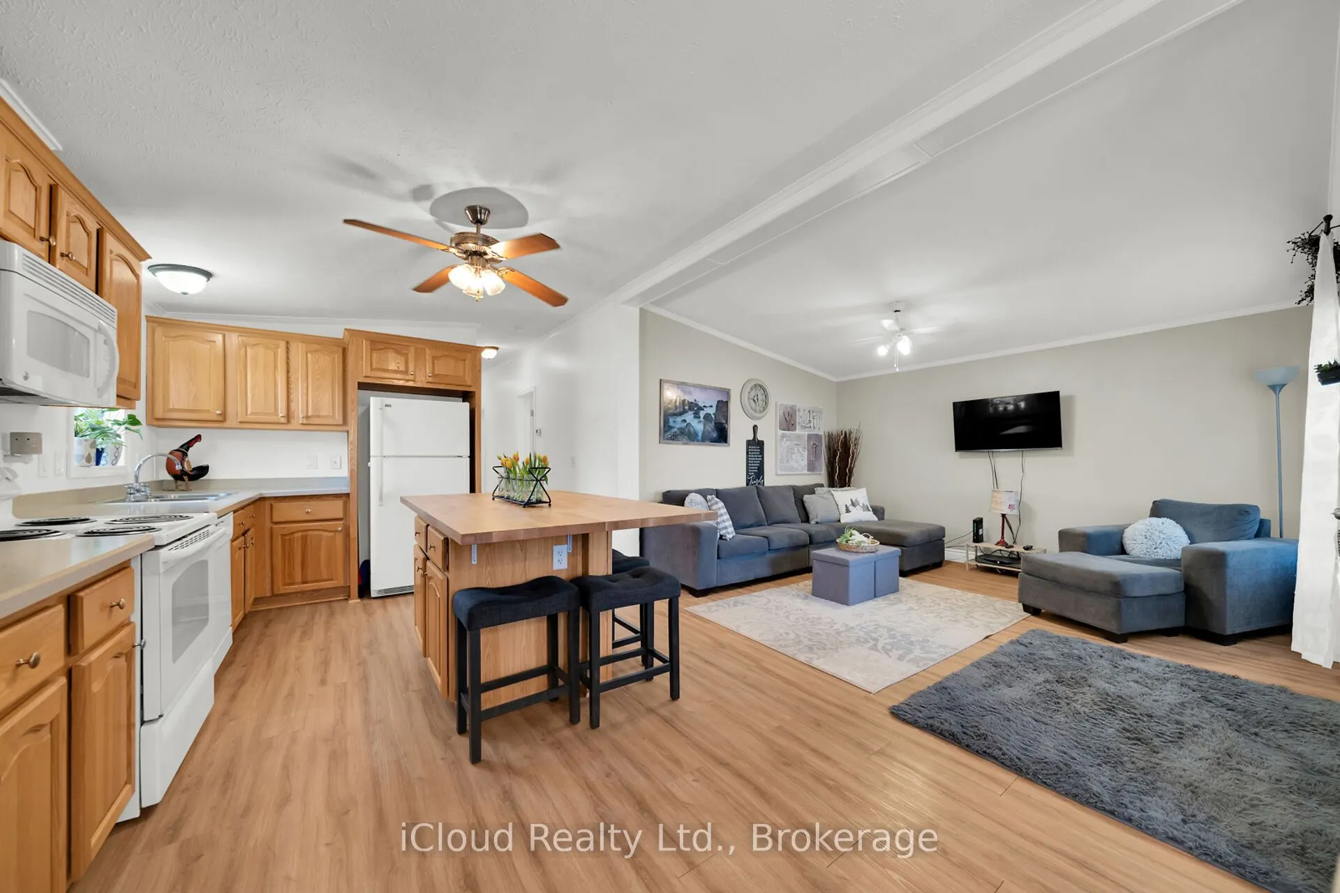 23 MacPherson Crescent