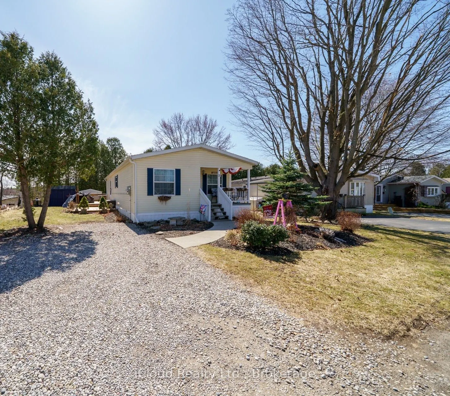 23 MacPherson Crescent