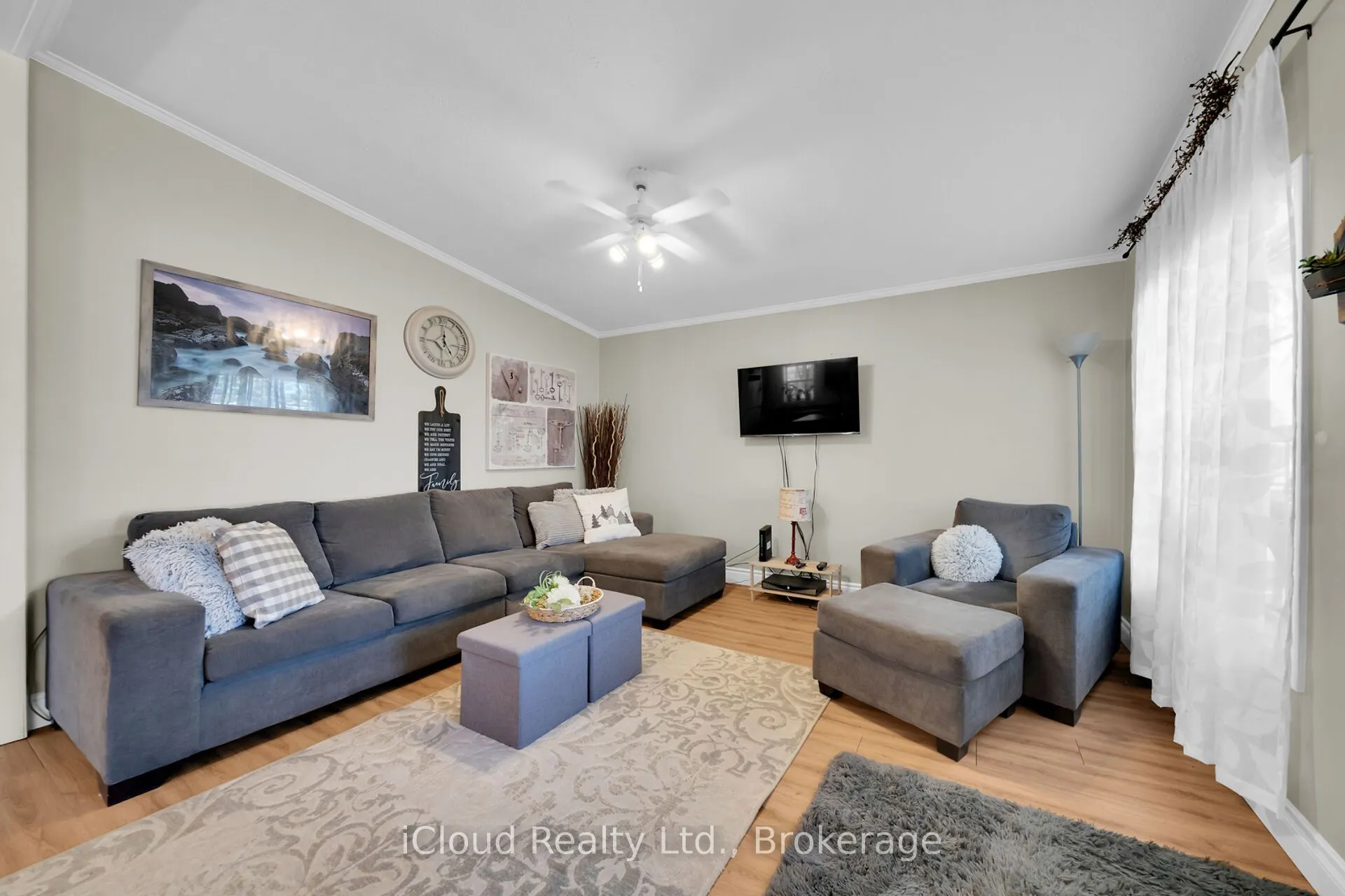 23 MacPherson Crescent