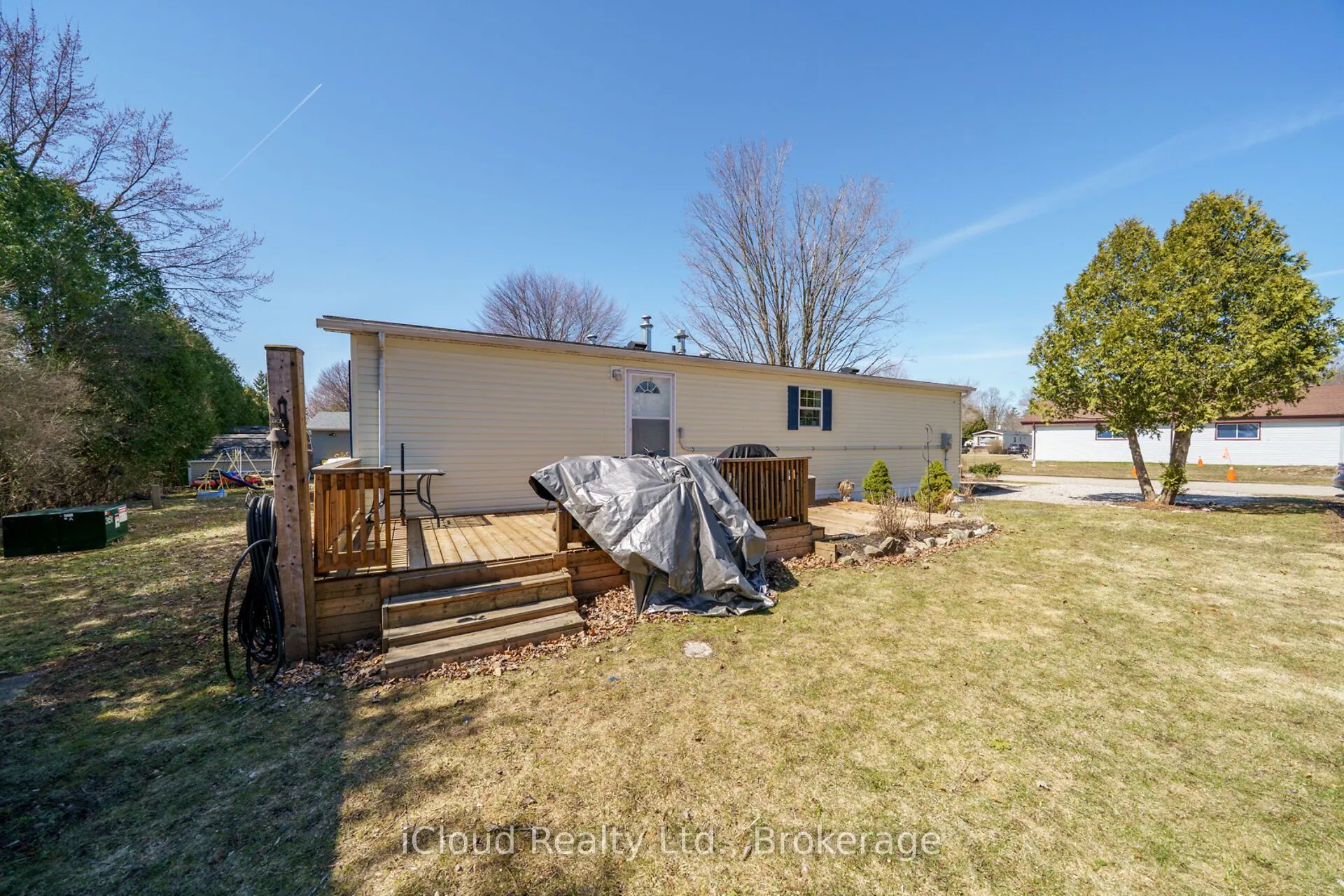 23 MacPherson Crescent