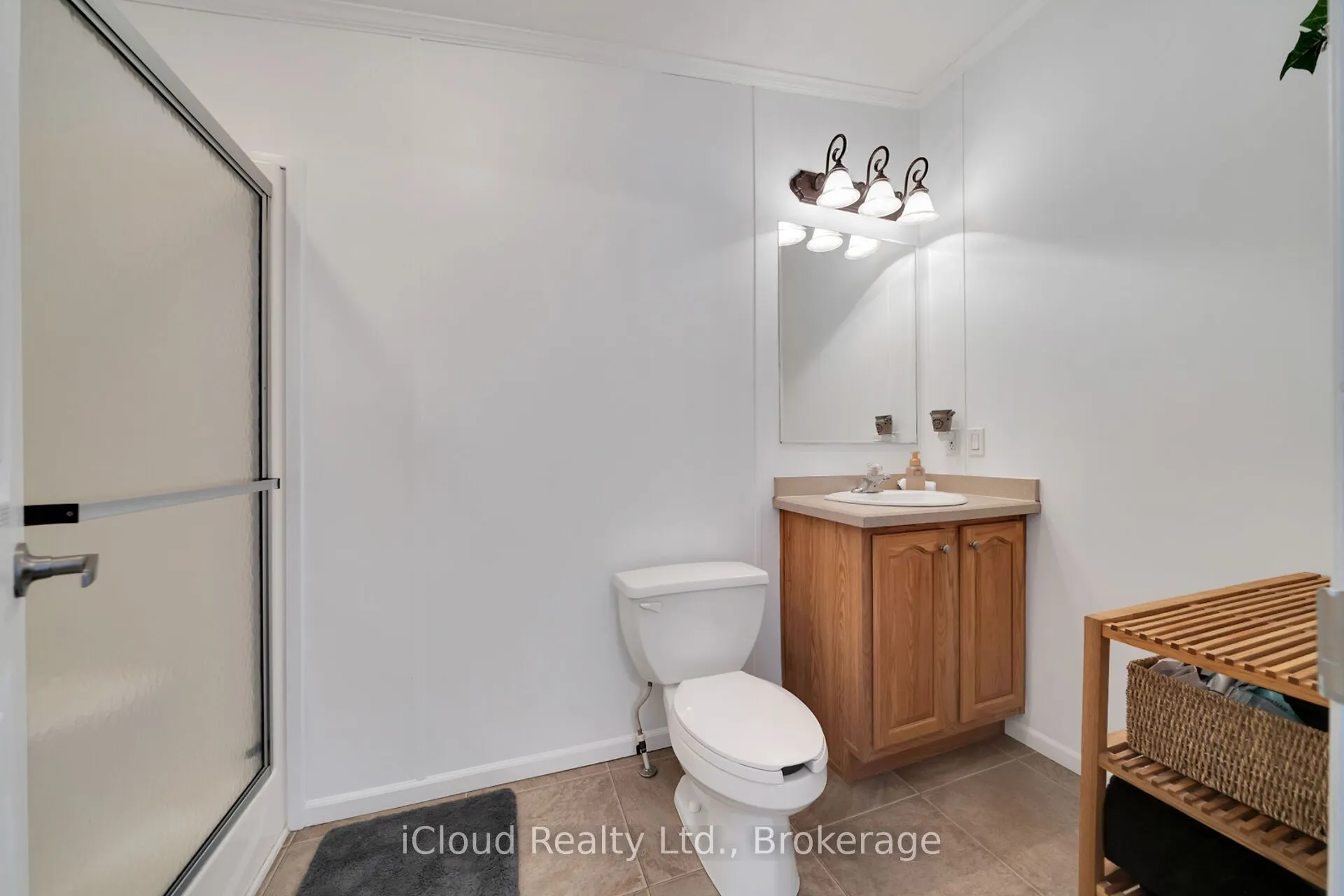 23 MacPherson Crescent