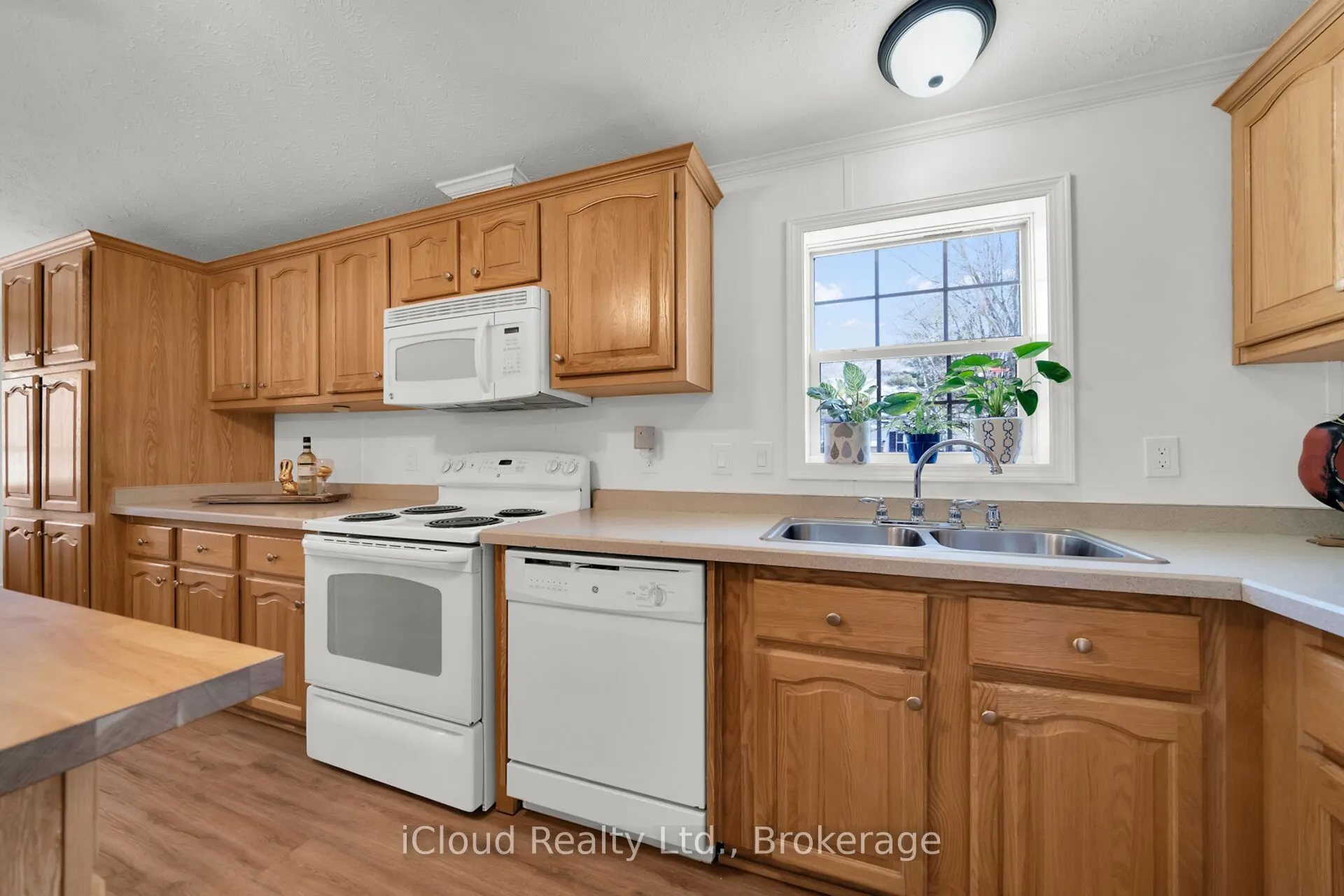 23 MacPherson Crescent