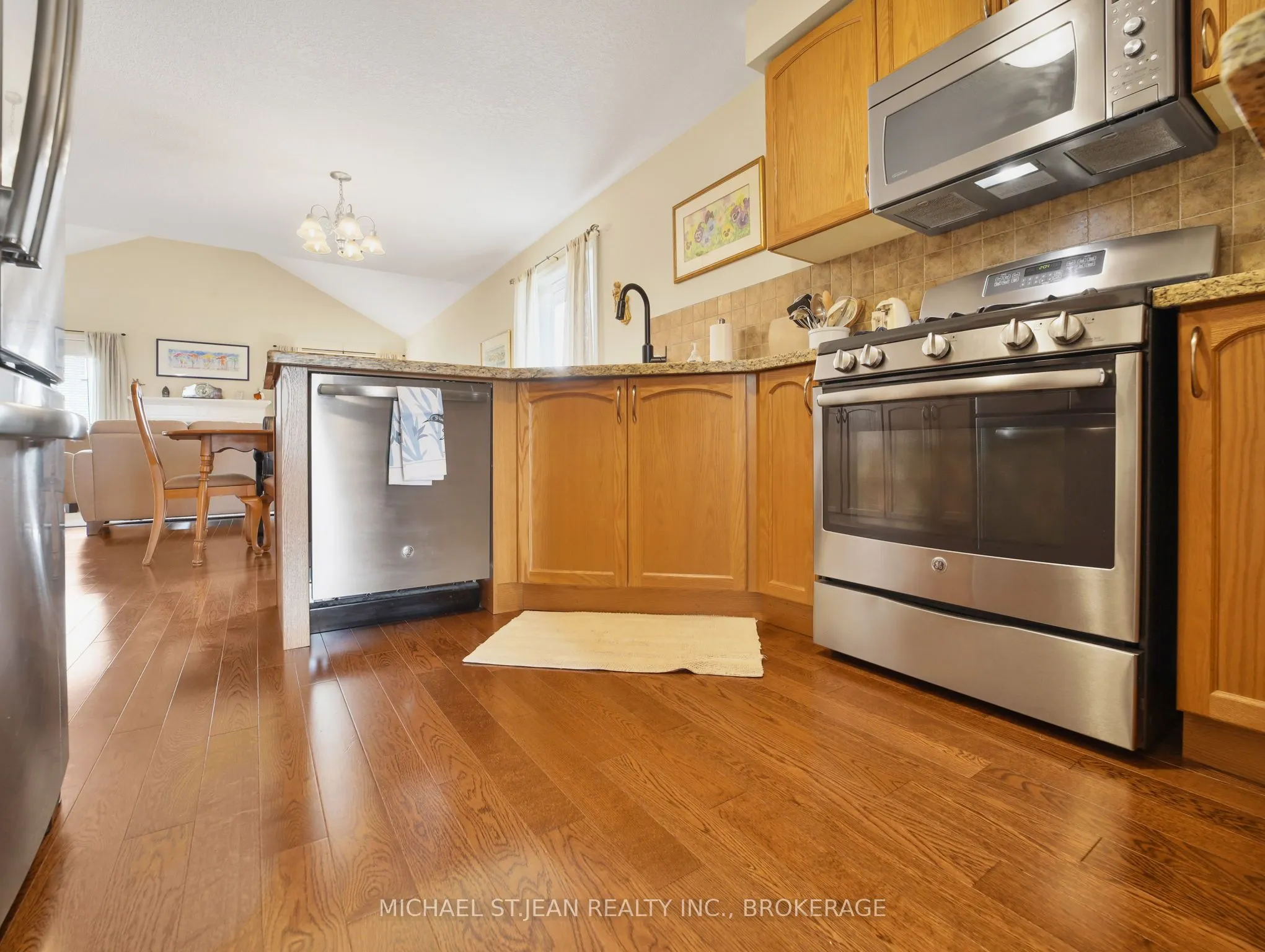 81 Bellagio Avenue