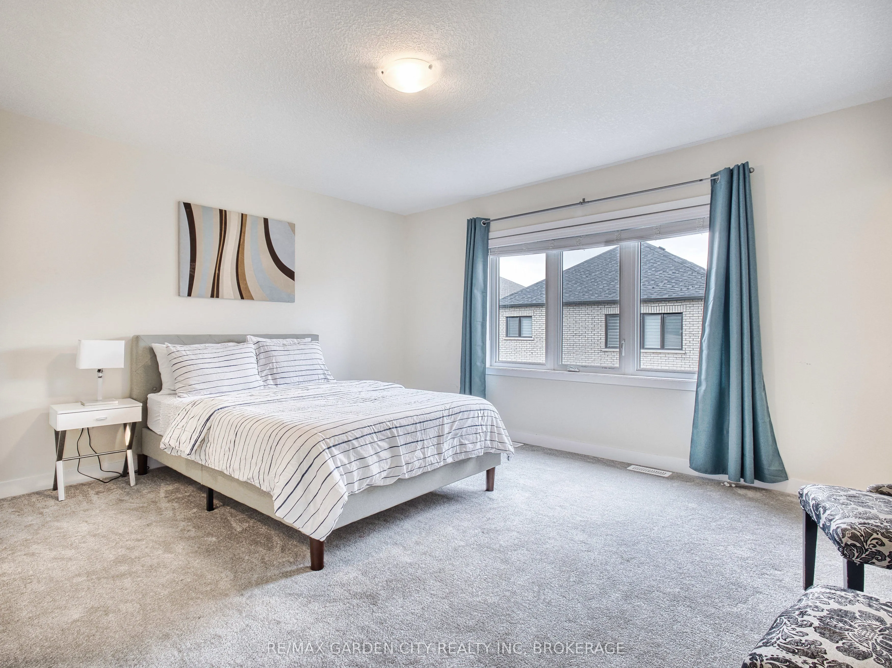 111 Sunflower Crescent