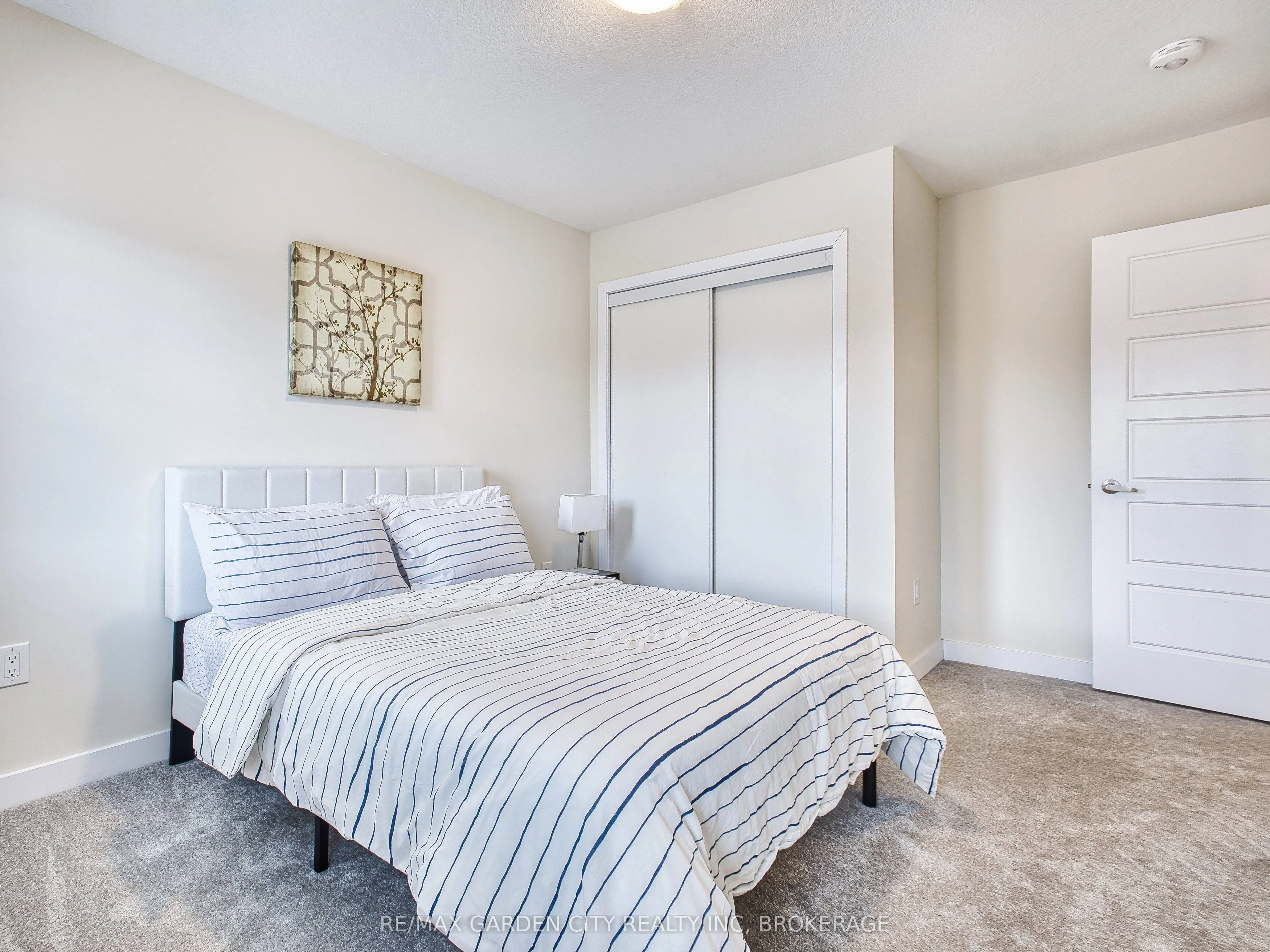111 Sunflower Crescent