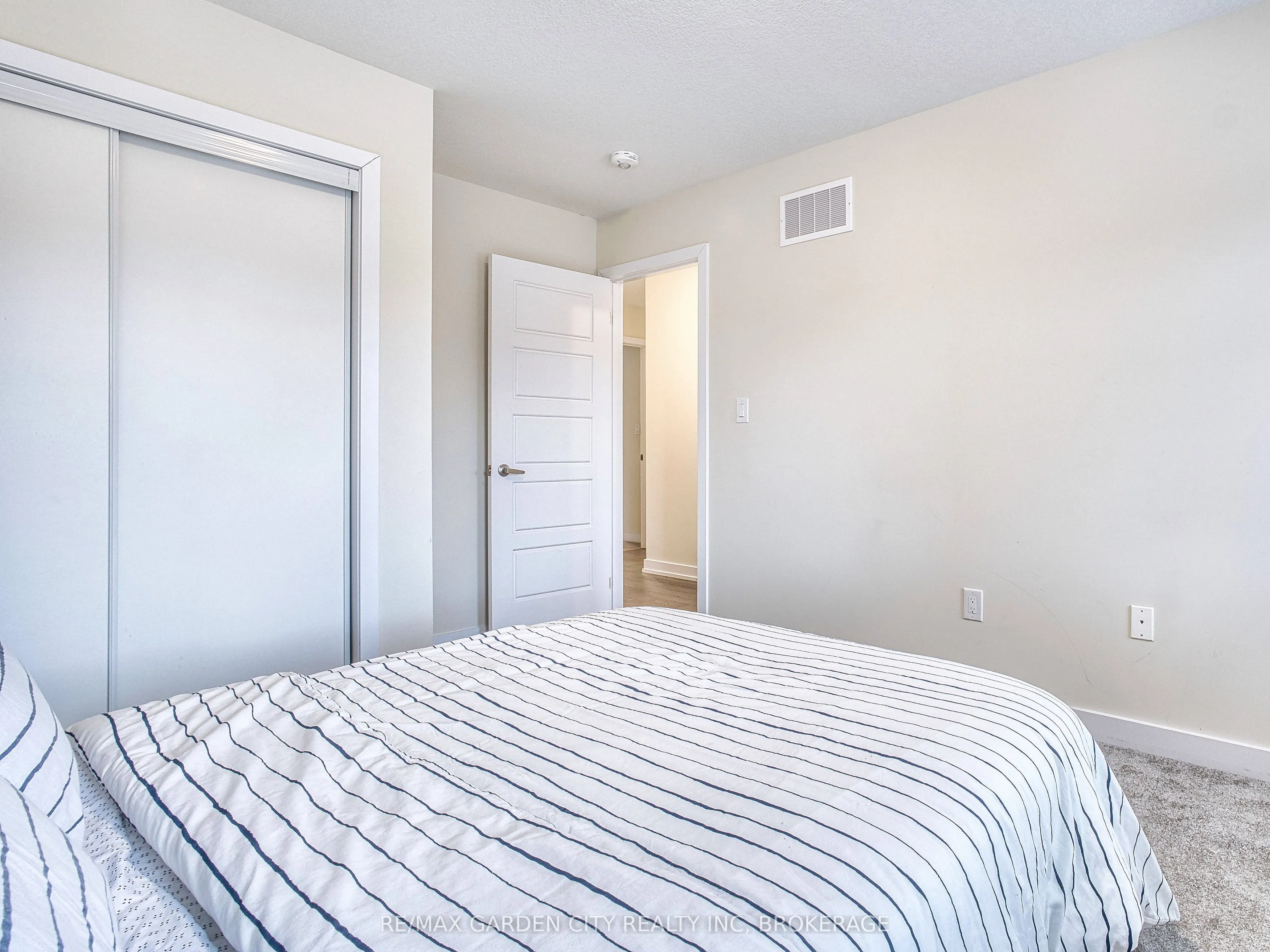111 Sunflower Crescent