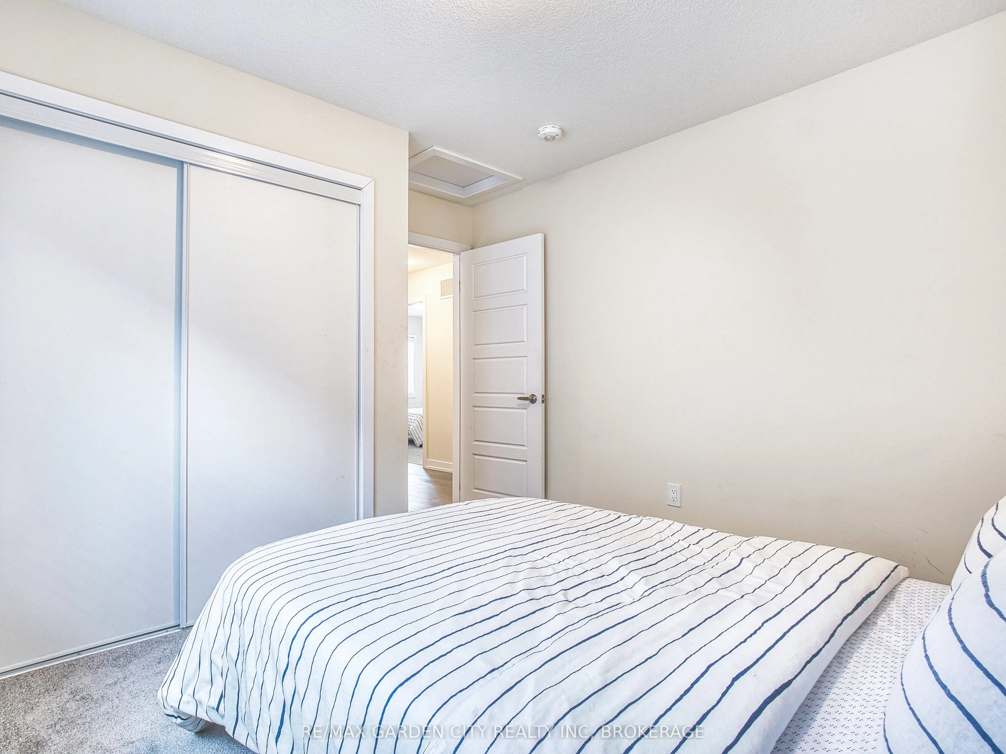 111 Sunflower Crescent
