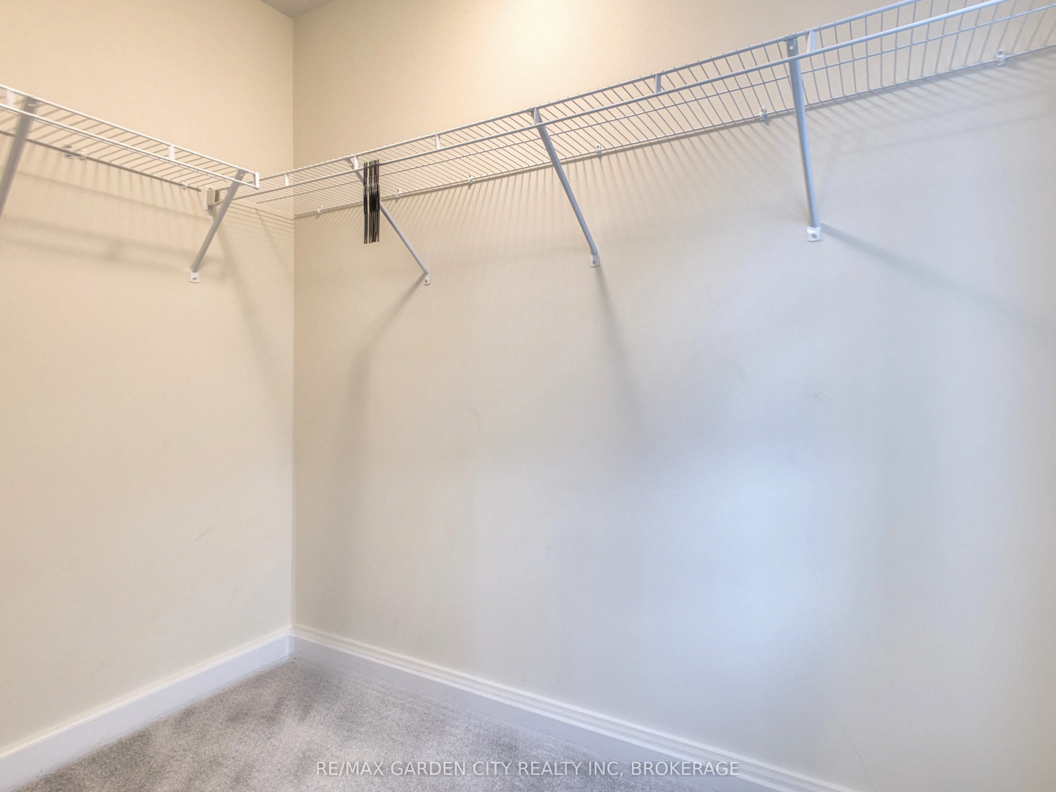 111 Sunflower Crescent