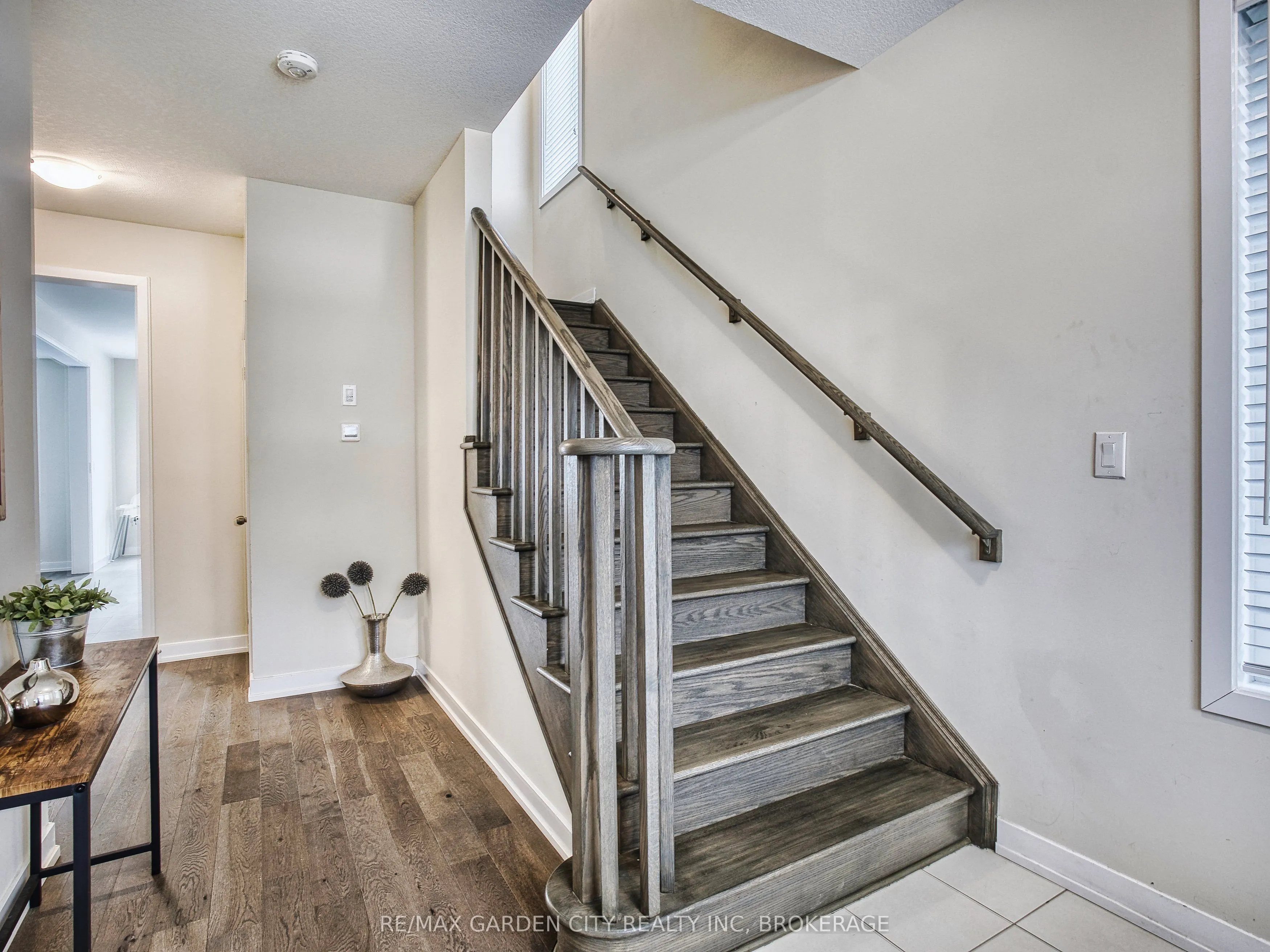 111 Sunflower Crescent