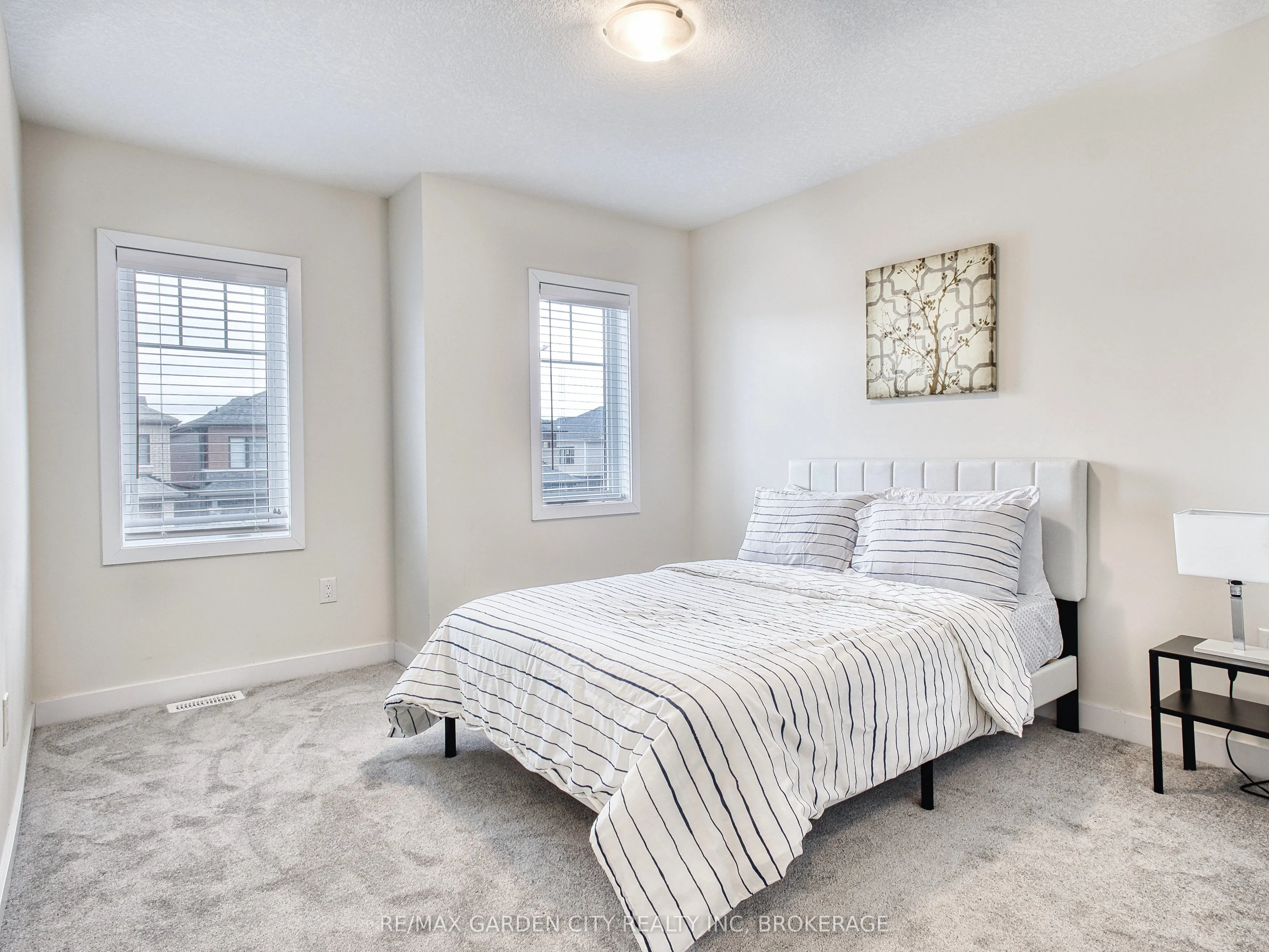 111 Sunflower Crescent