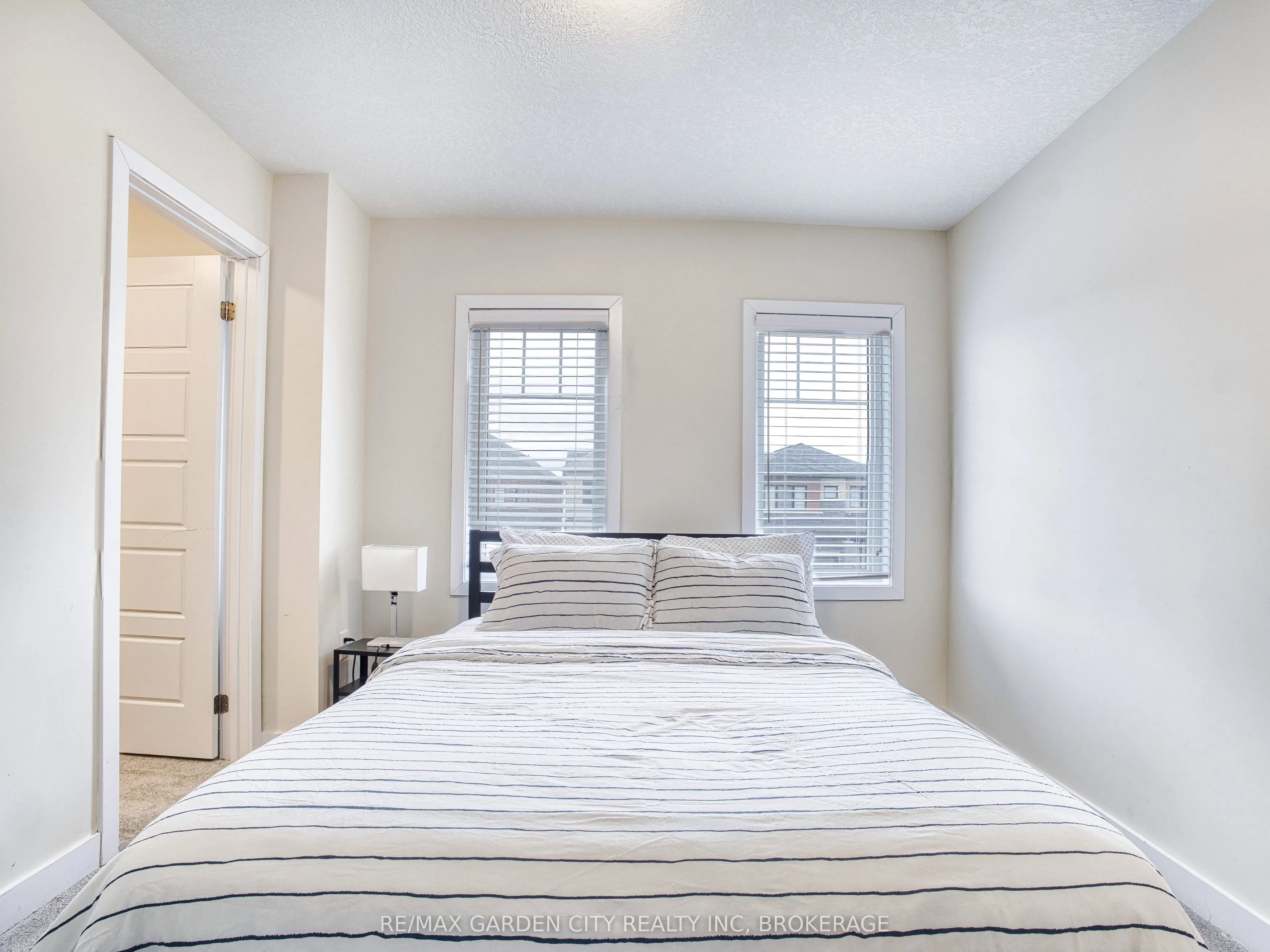 111 Sunflower Crescent